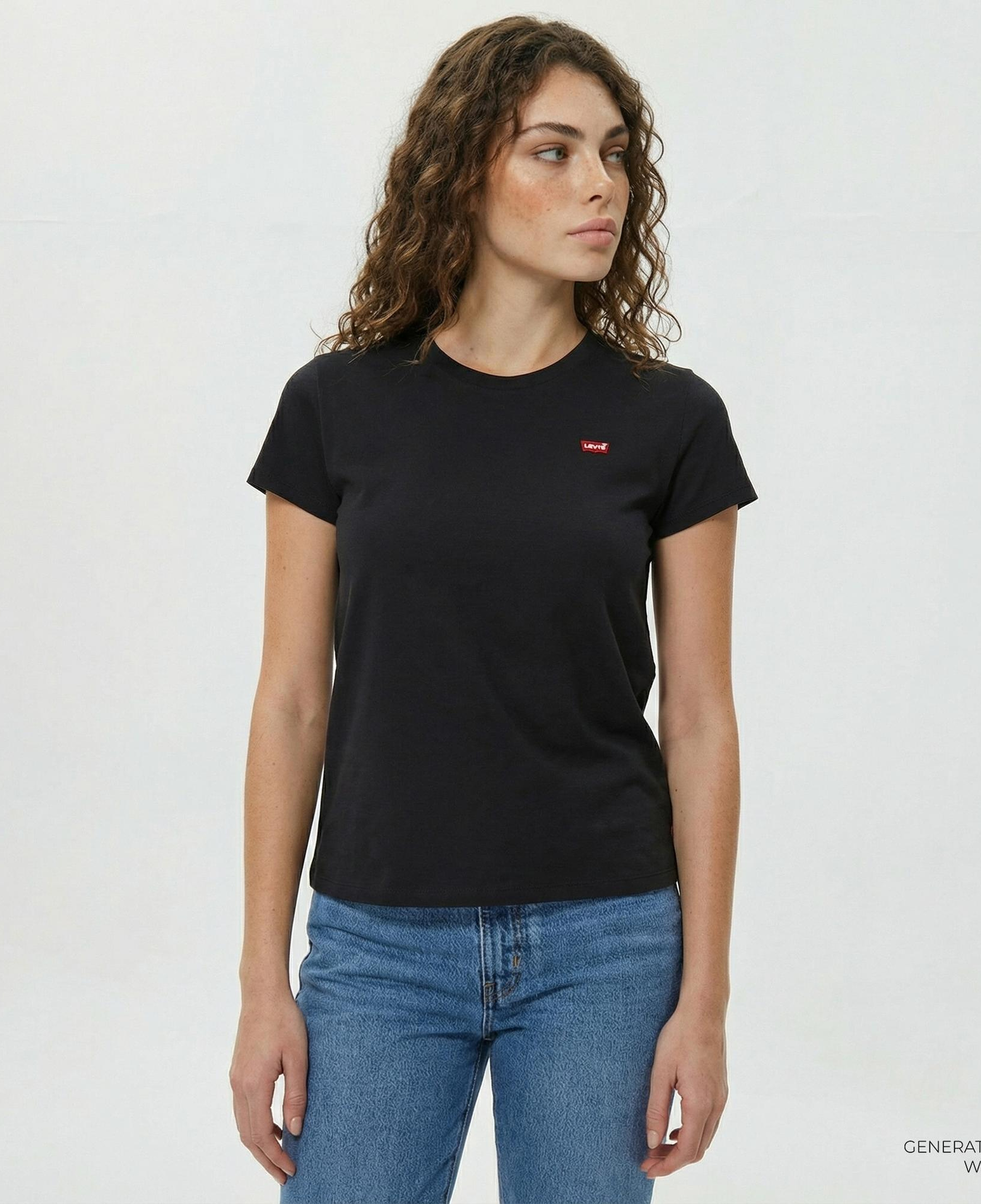 Levi's Perfect Mineral 4 Black X Graphic Kadın Siyah T-Shirt