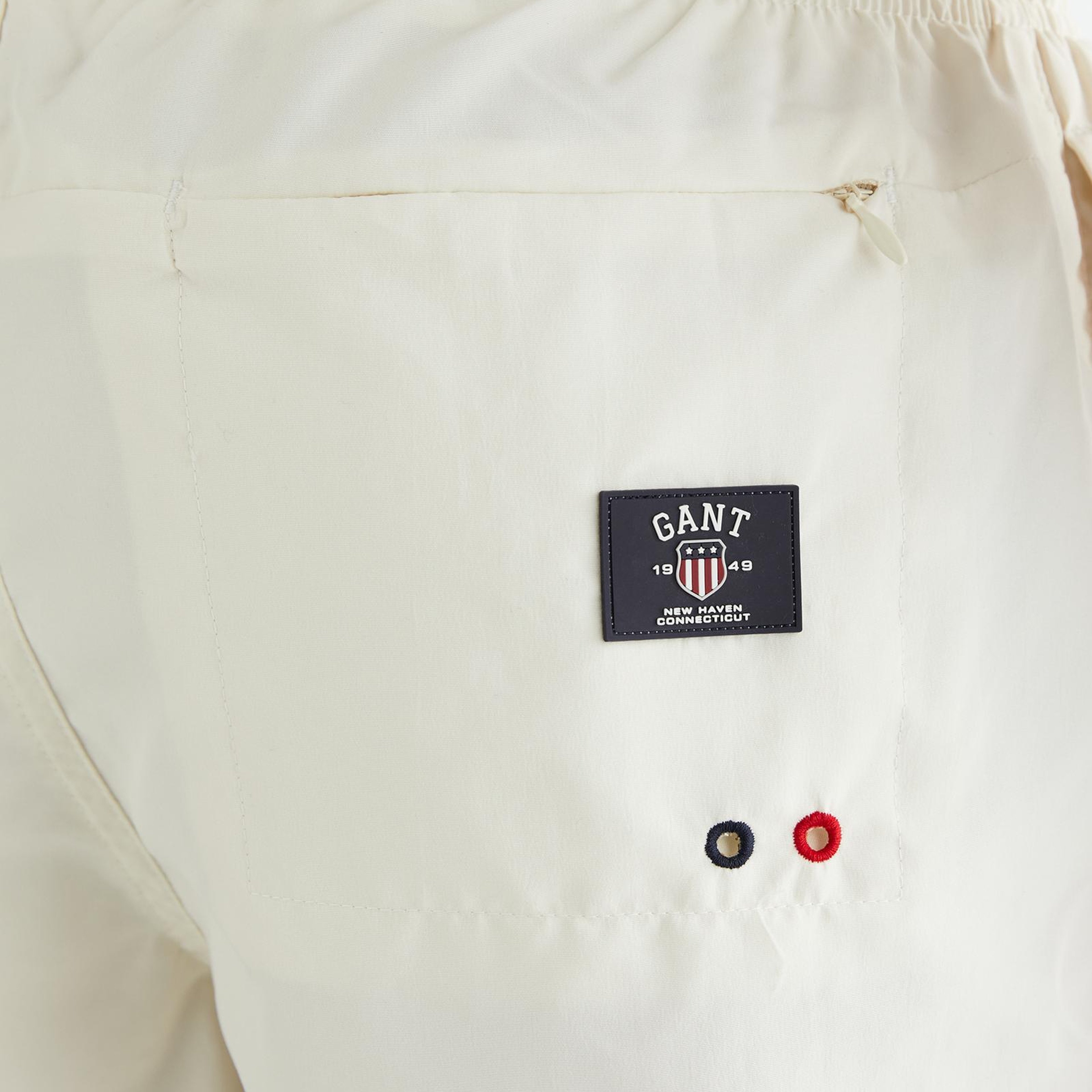 GANT Erkek Krem Regular Fit Logolu Mayo Şort
