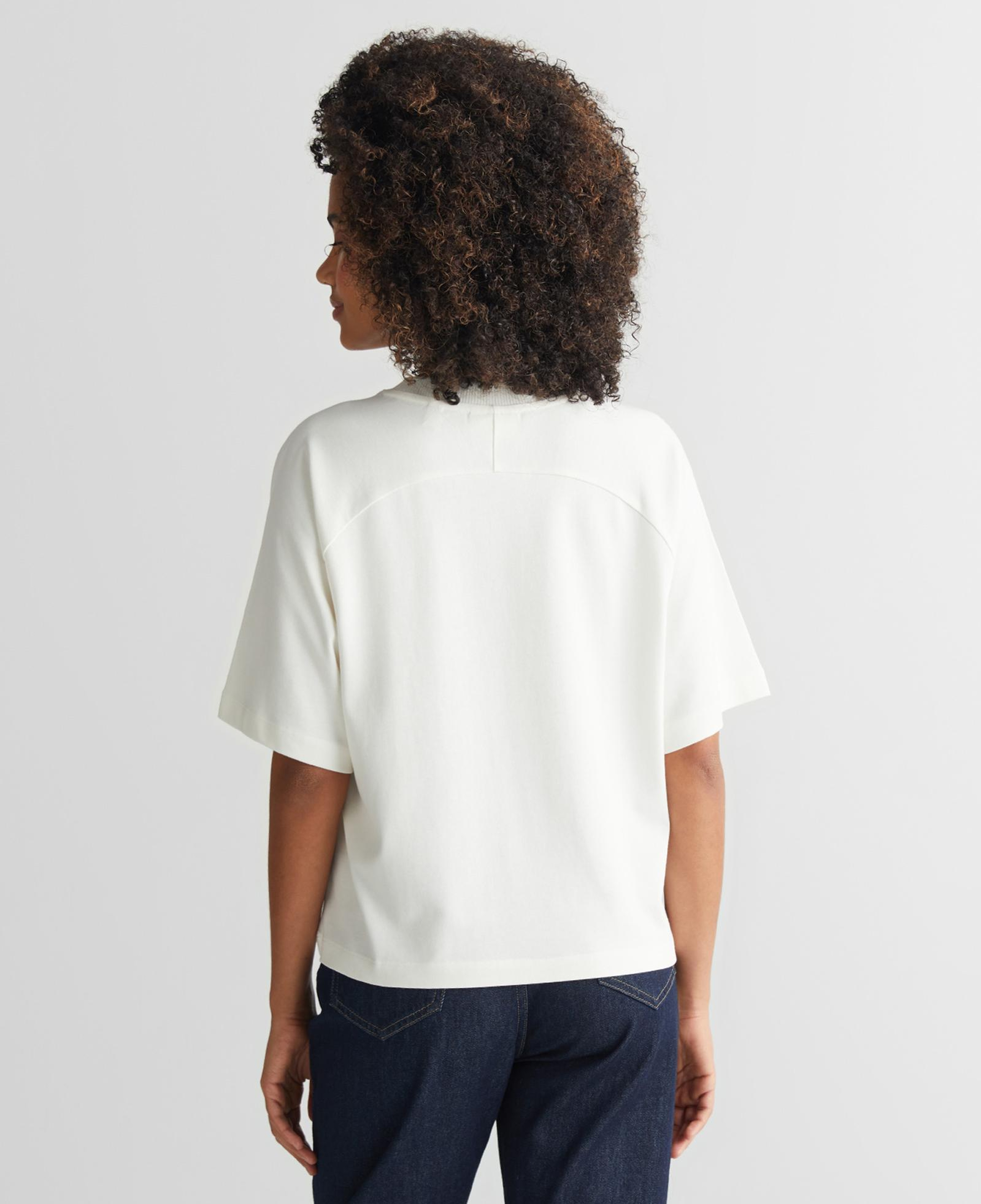 GANT Kadın Krem Bisiklet Yaka Logolu T-Shirt