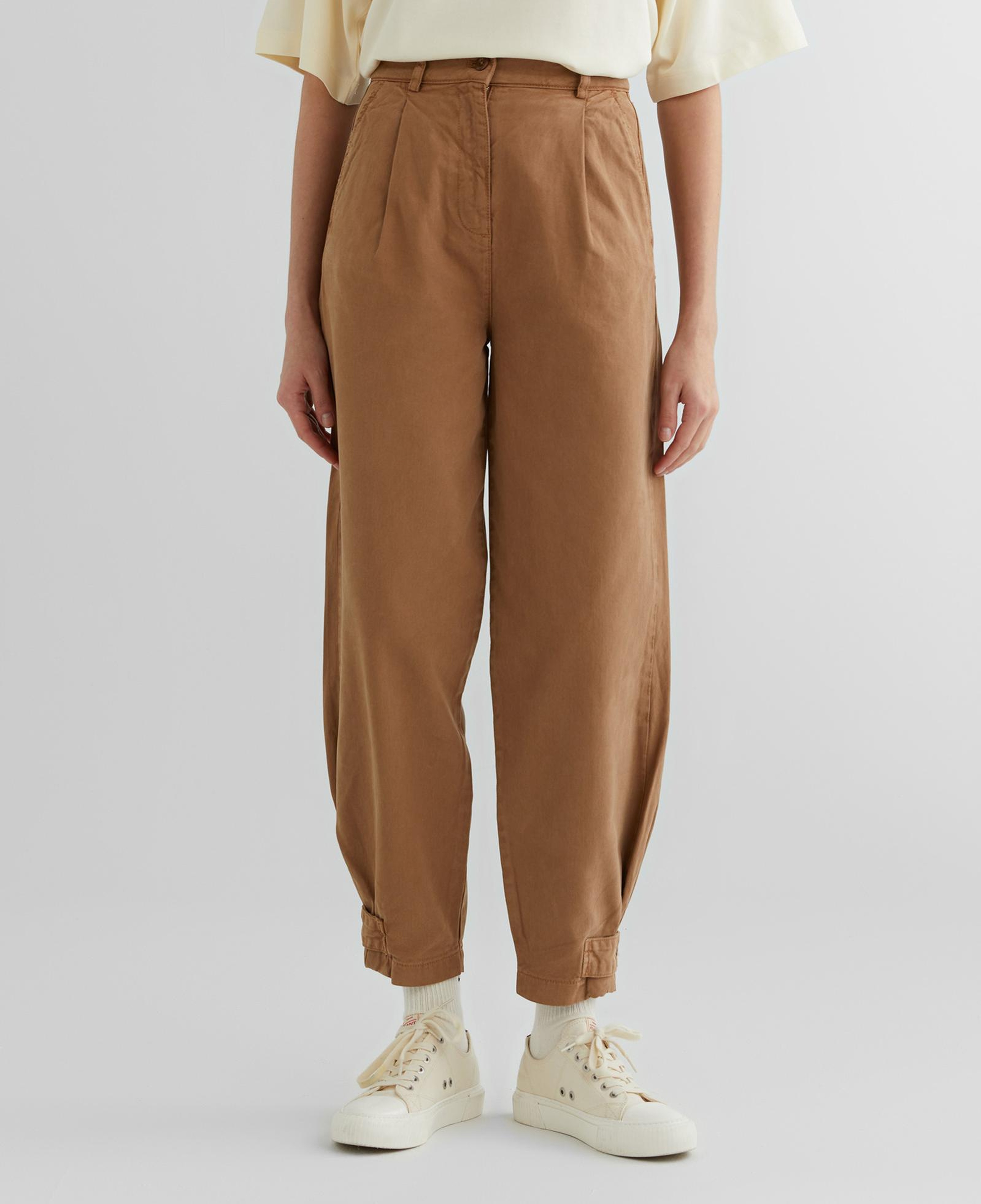 GANT Kadın Bej Tapered Fit Pantolon