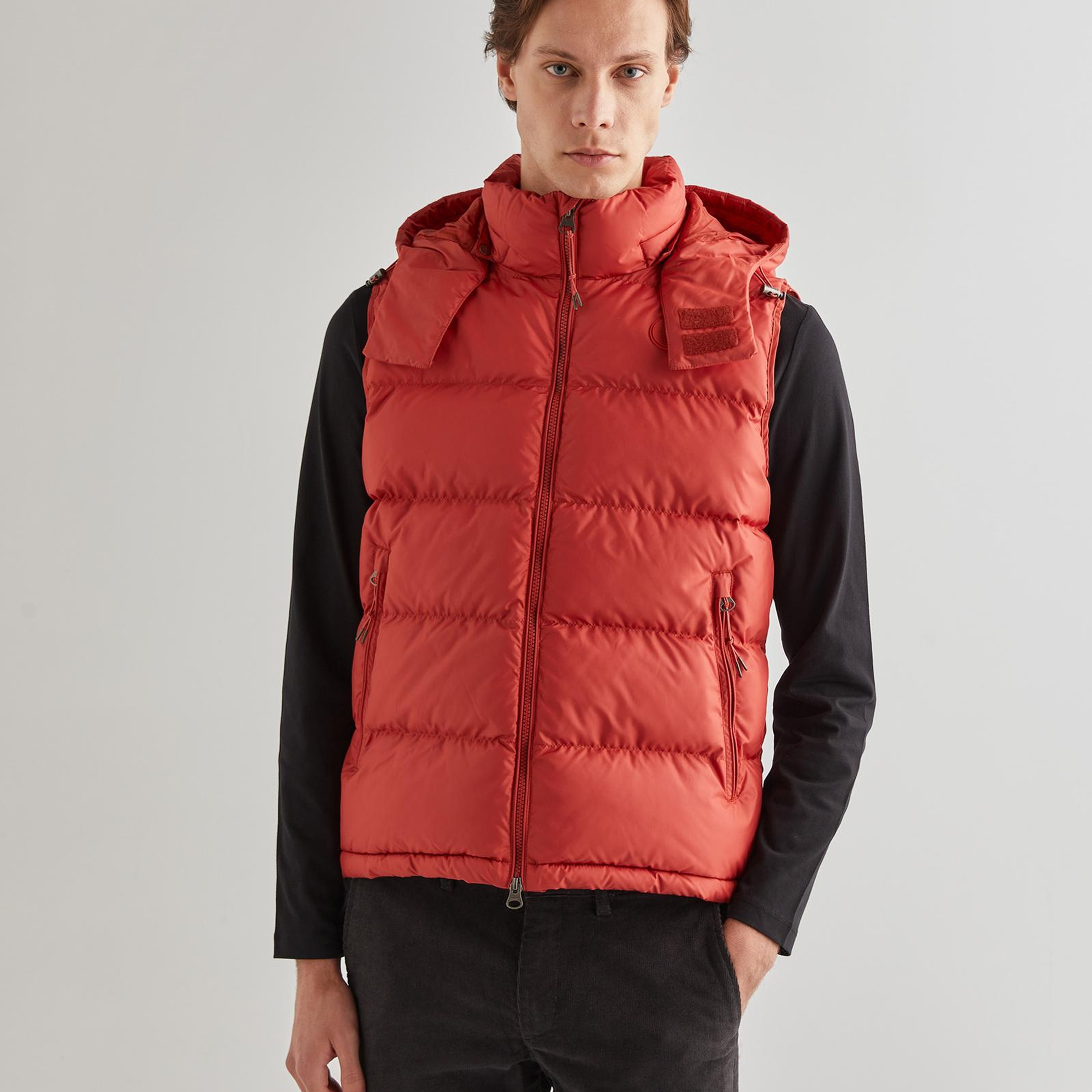 GANT Erkek Kırmızı Kapüşonlu Yelek