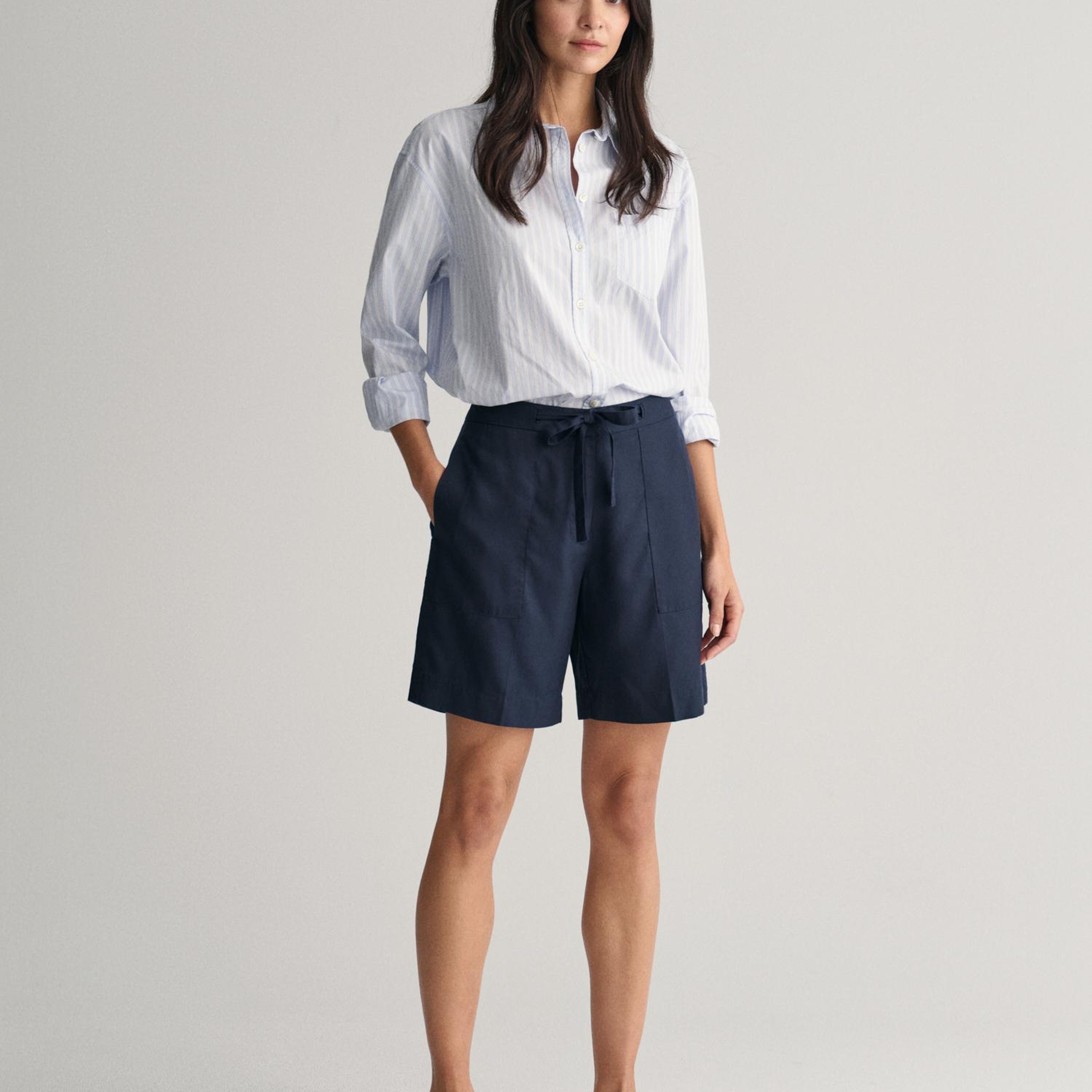 GANT Kadın Lacivert Relaxed Fit Şort