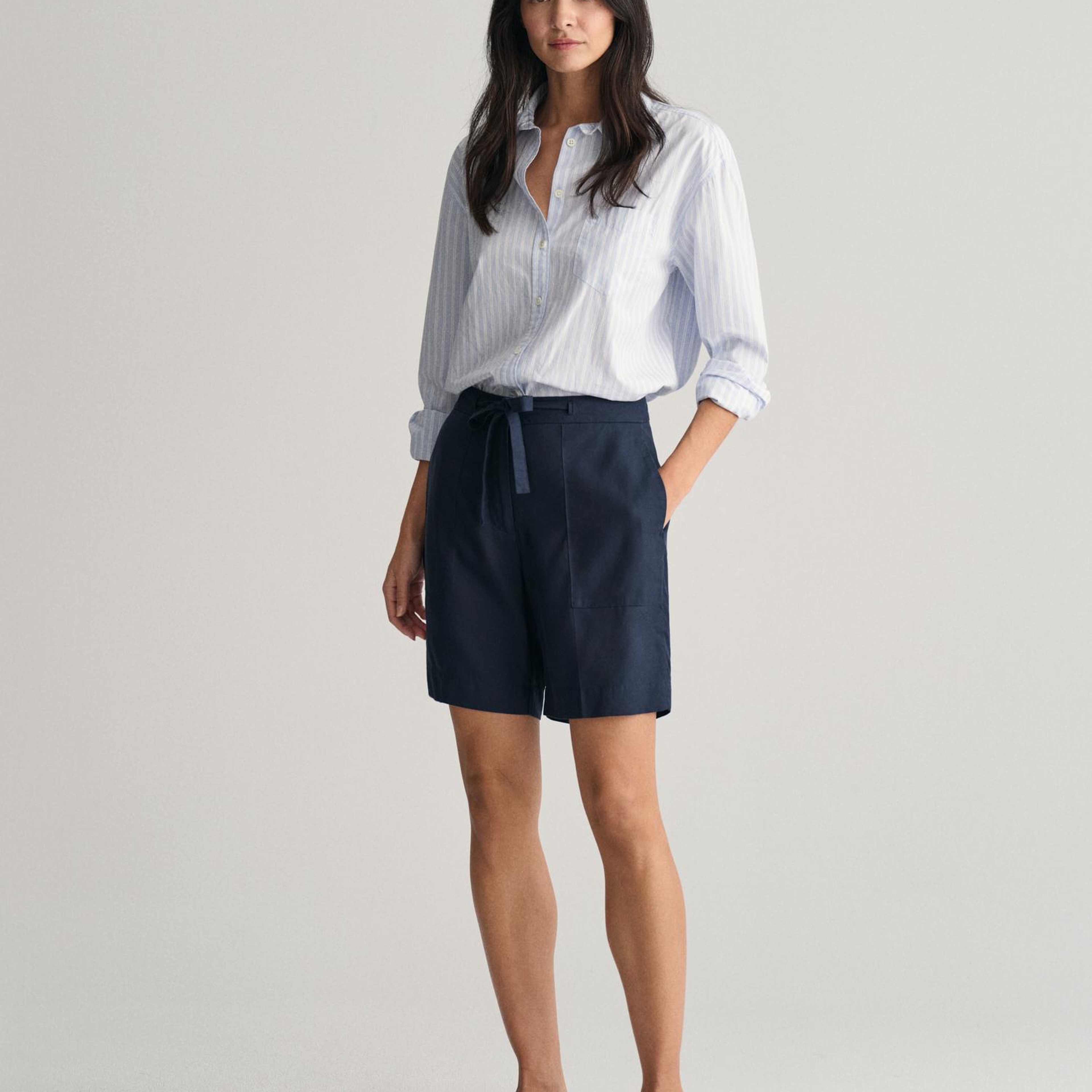 GANT Kadın Lacivert Relaxed Fit Şort