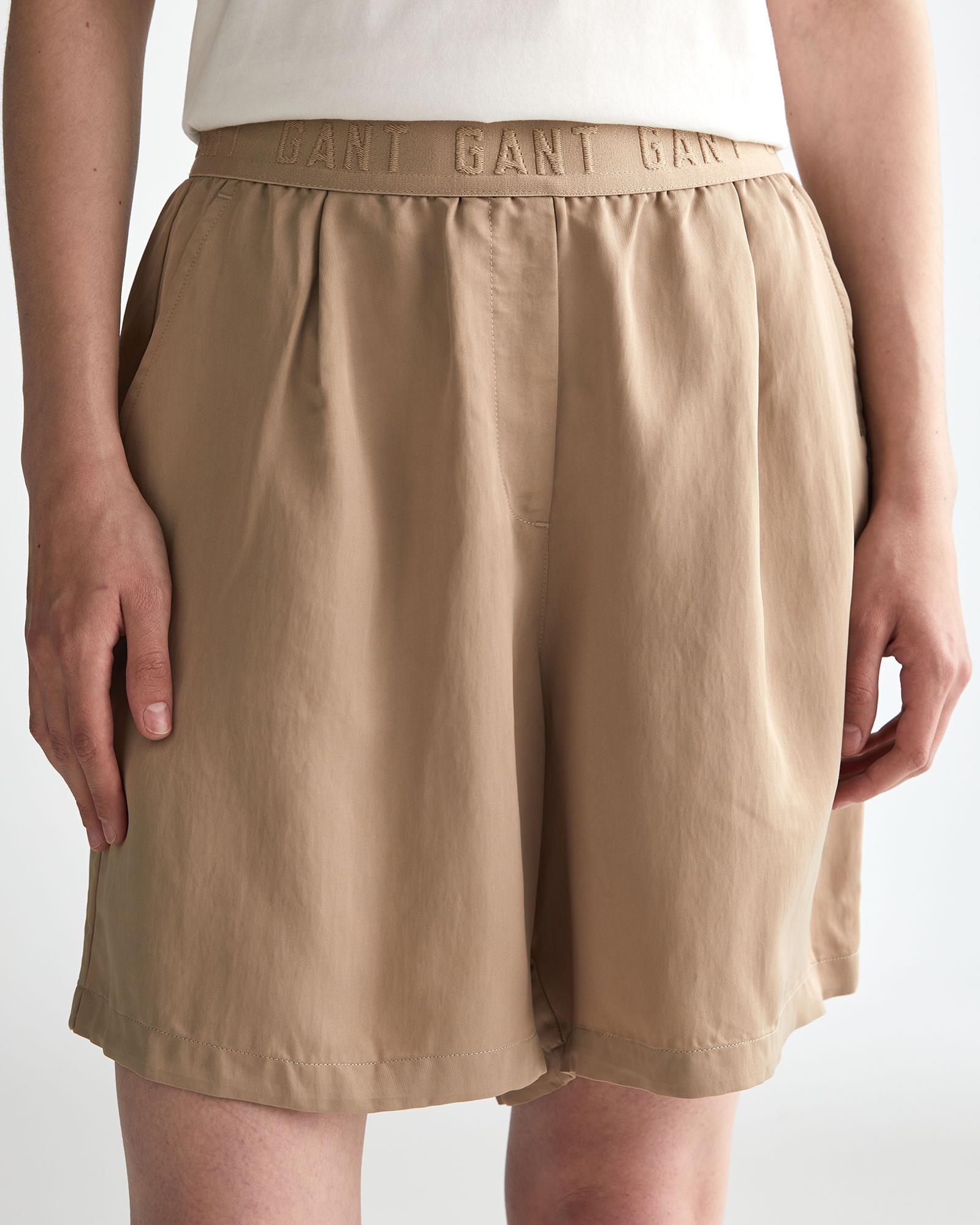 GANT Kadın Bej Regular Fit Logolu Şort