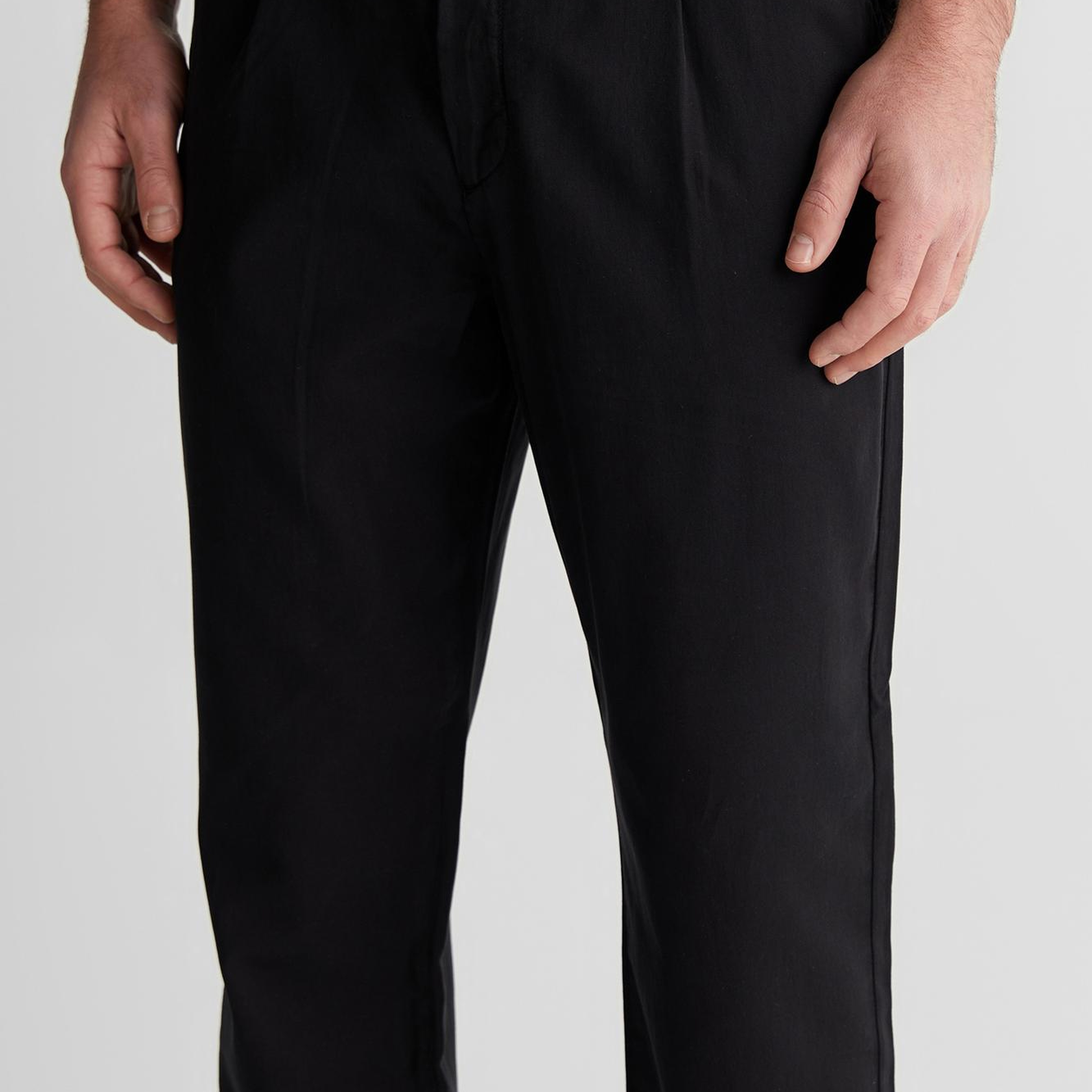 GANT Erkek Siyah Regular Fit Jogger Pantolon
