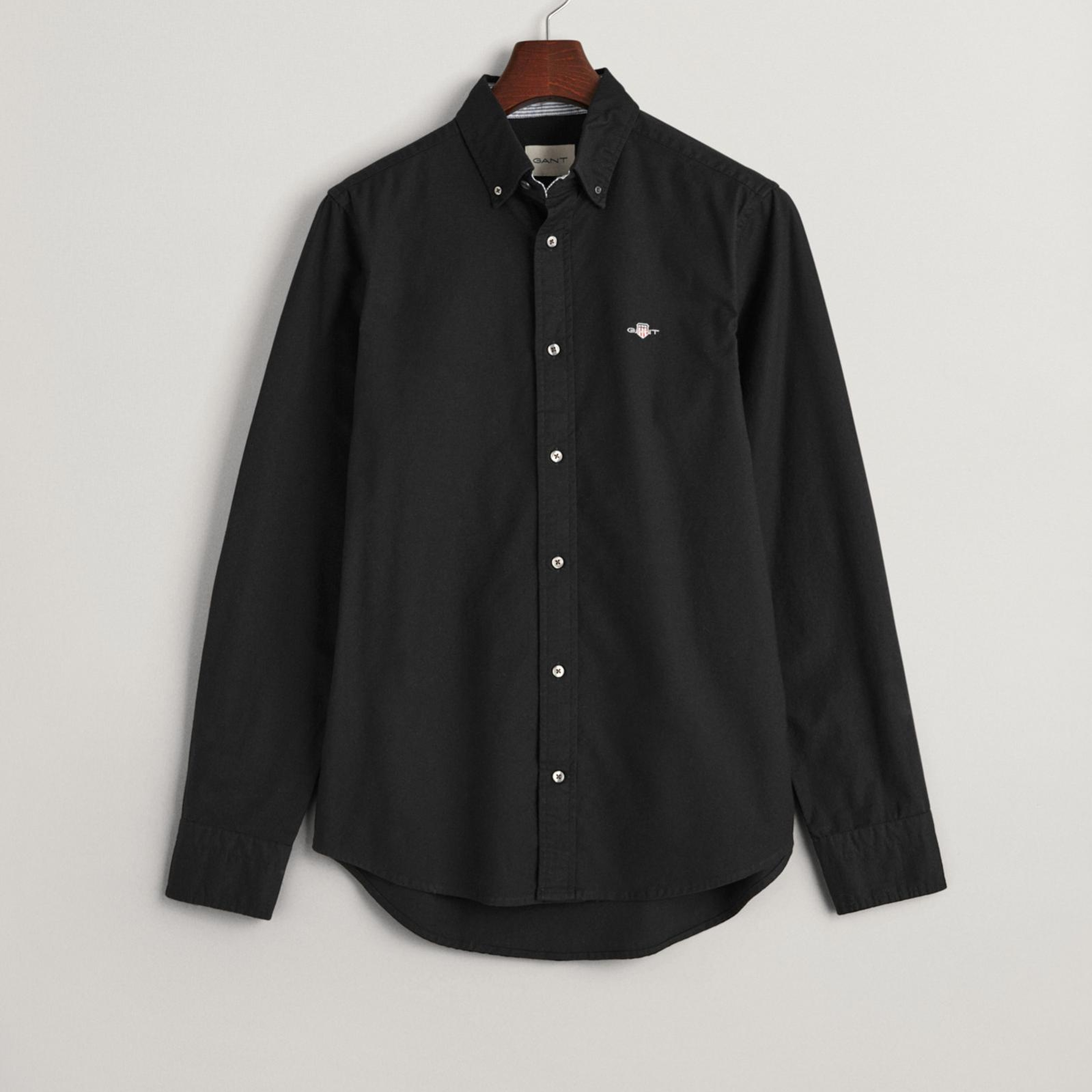 GANT Erkek Siyah Slim Fit Düğmeli Yaka Gömlek