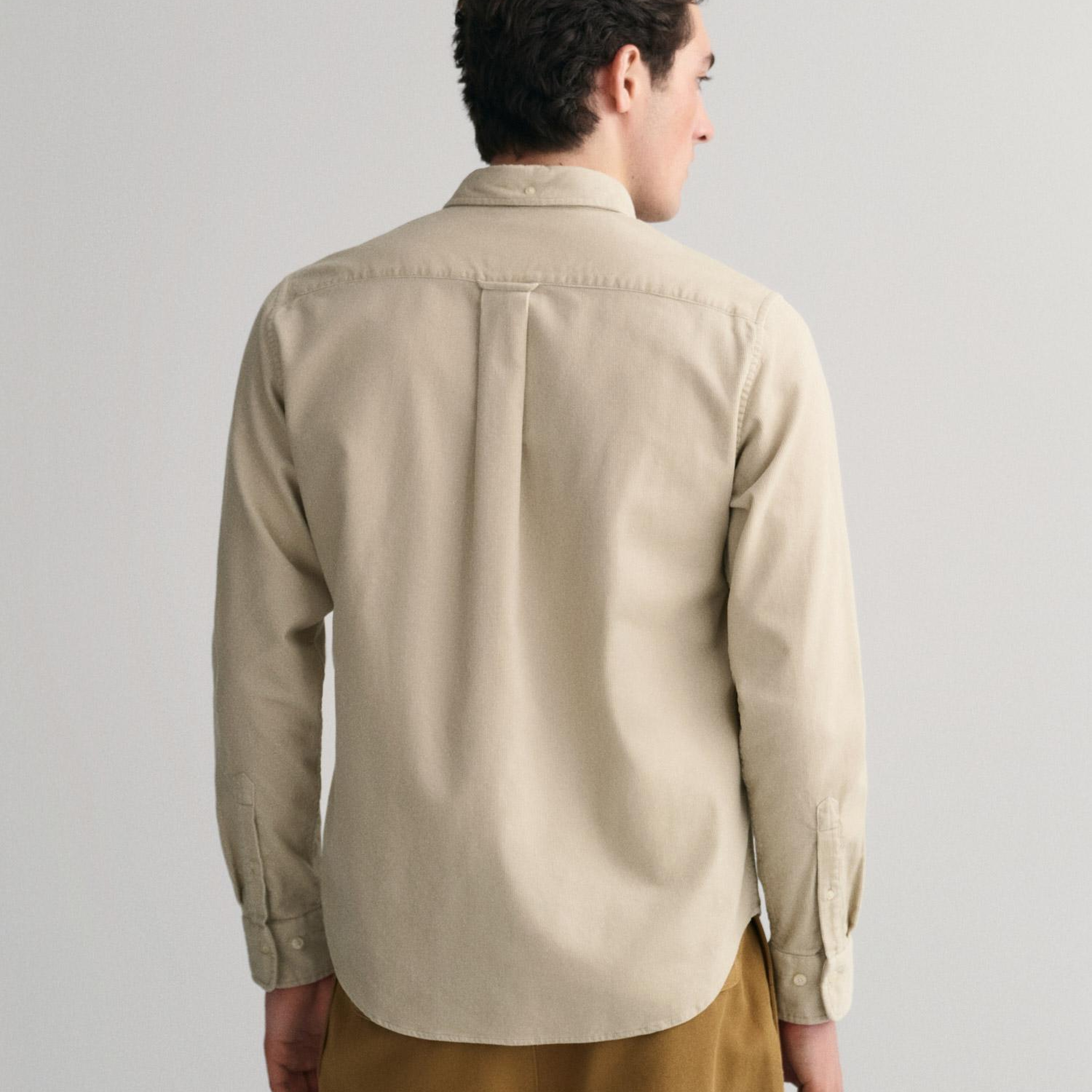 Gant Erkek Bej Regular Fit Düğmeli Yaka Kadife Gömlek