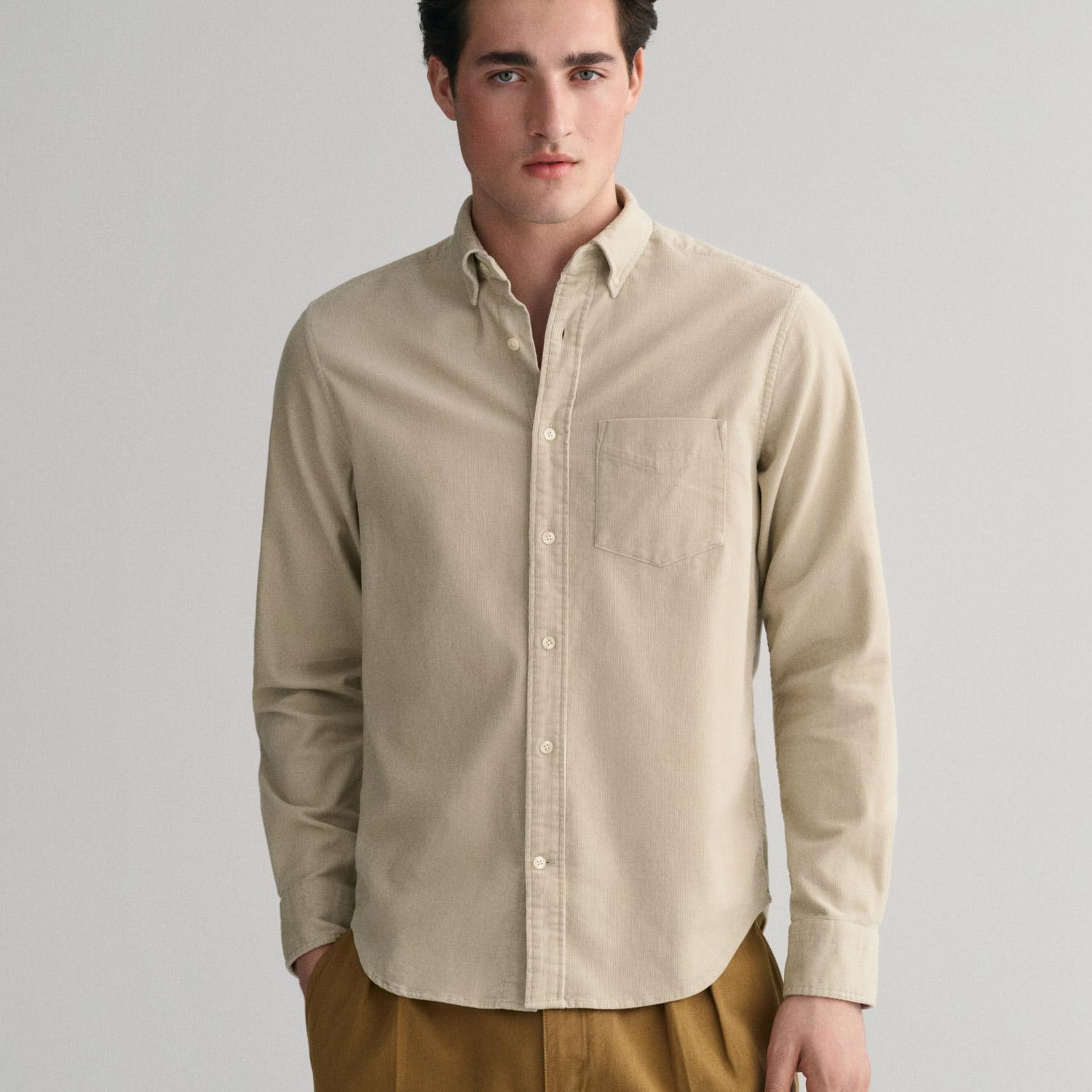 Gant Erkek Bej Regular Fit Düğmeli Yaka Kadife Gömlek