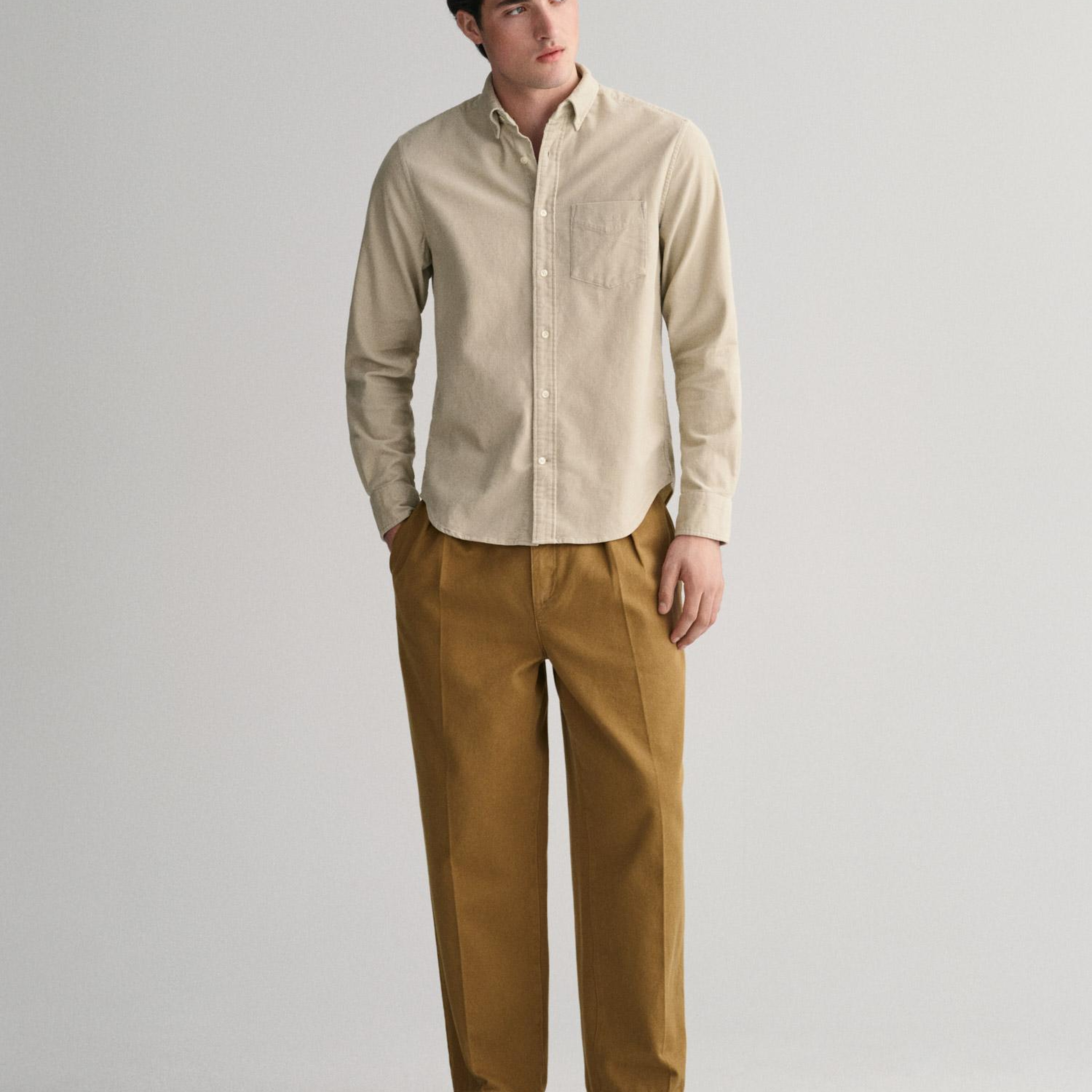 Gant Erkek Bej Regular Fit Düğmeli Yaka Kadife Gömlek