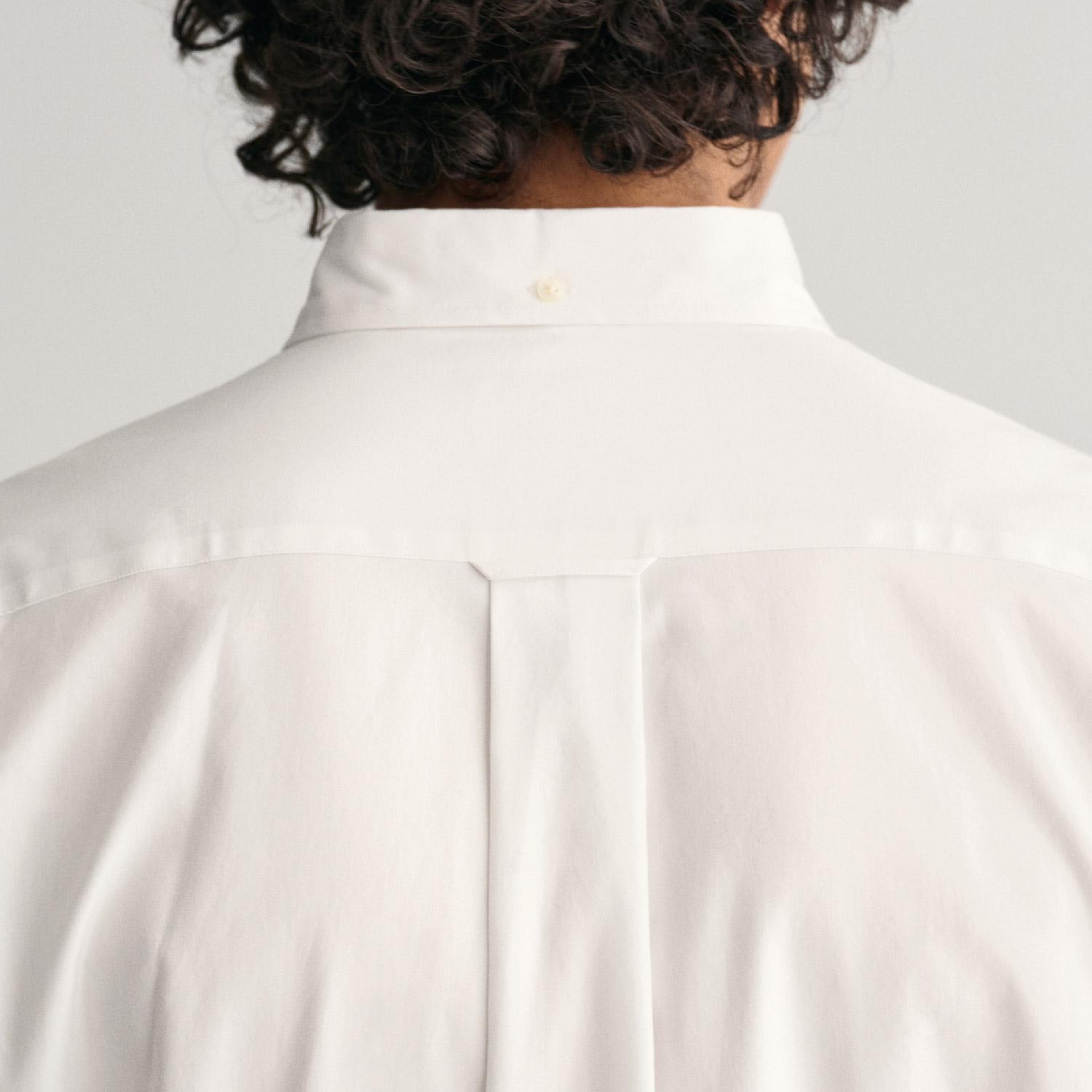 GANT Erkek Beyaz Regular Fit Düğmeli Yaka Oxford Gömlek