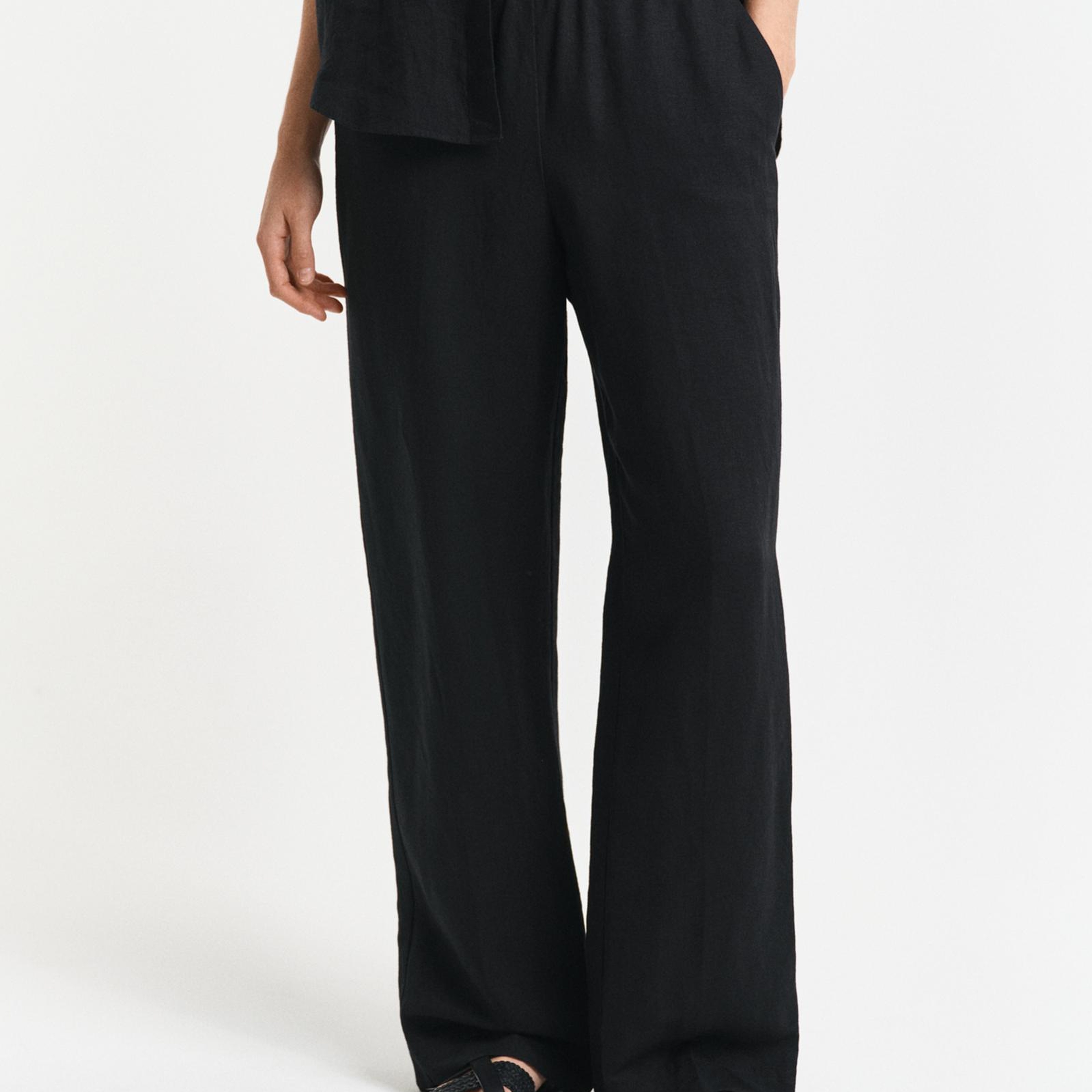 GANT Kadın Siyah Relaxed Fit Pantolon