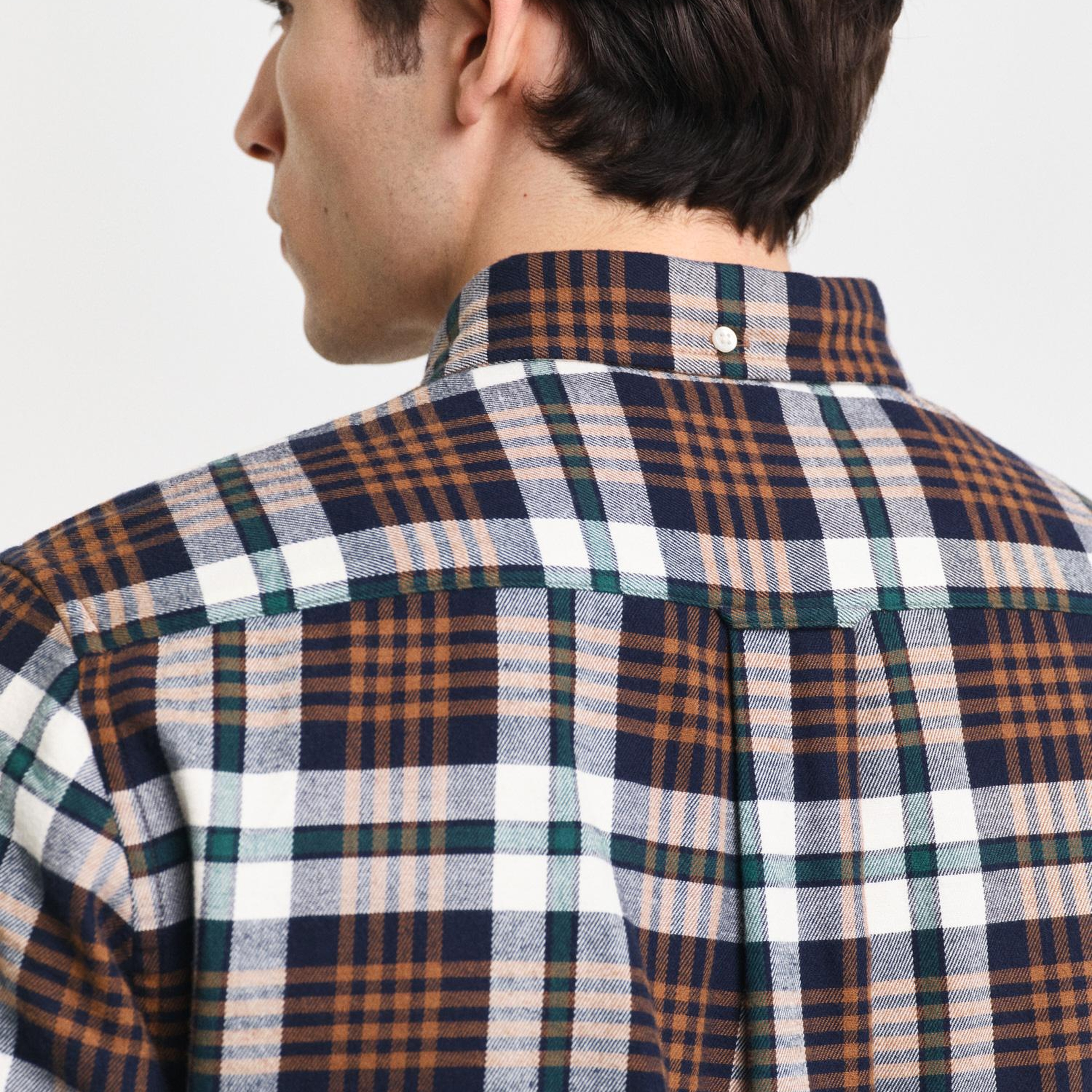 GANT Erkek Kahverengi Regular Fit Düğmeli Yaka Logolu Gömlek