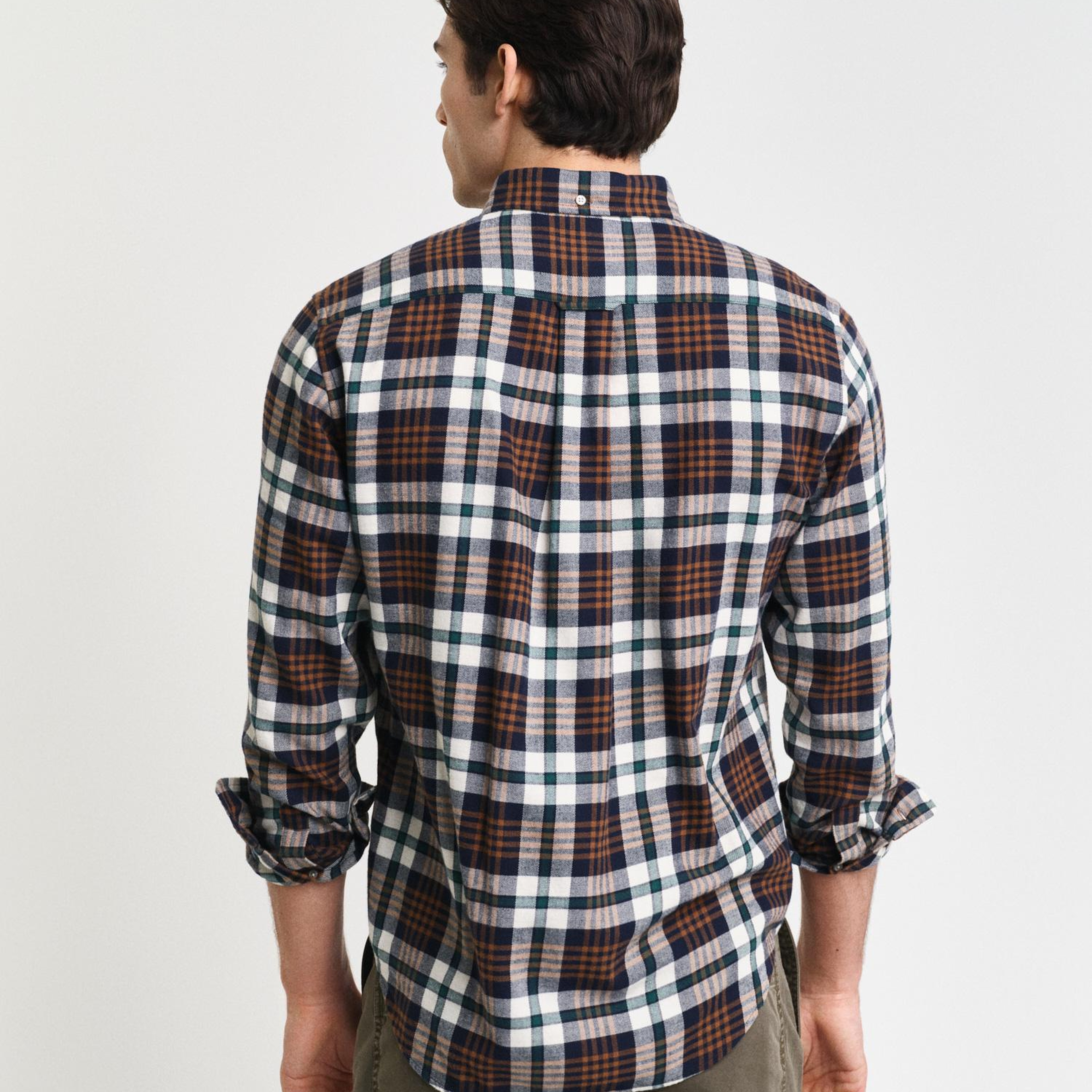 GANT Erkek Kahverengi Regular Fit Düğmeli Yaka Logolu Gömlek