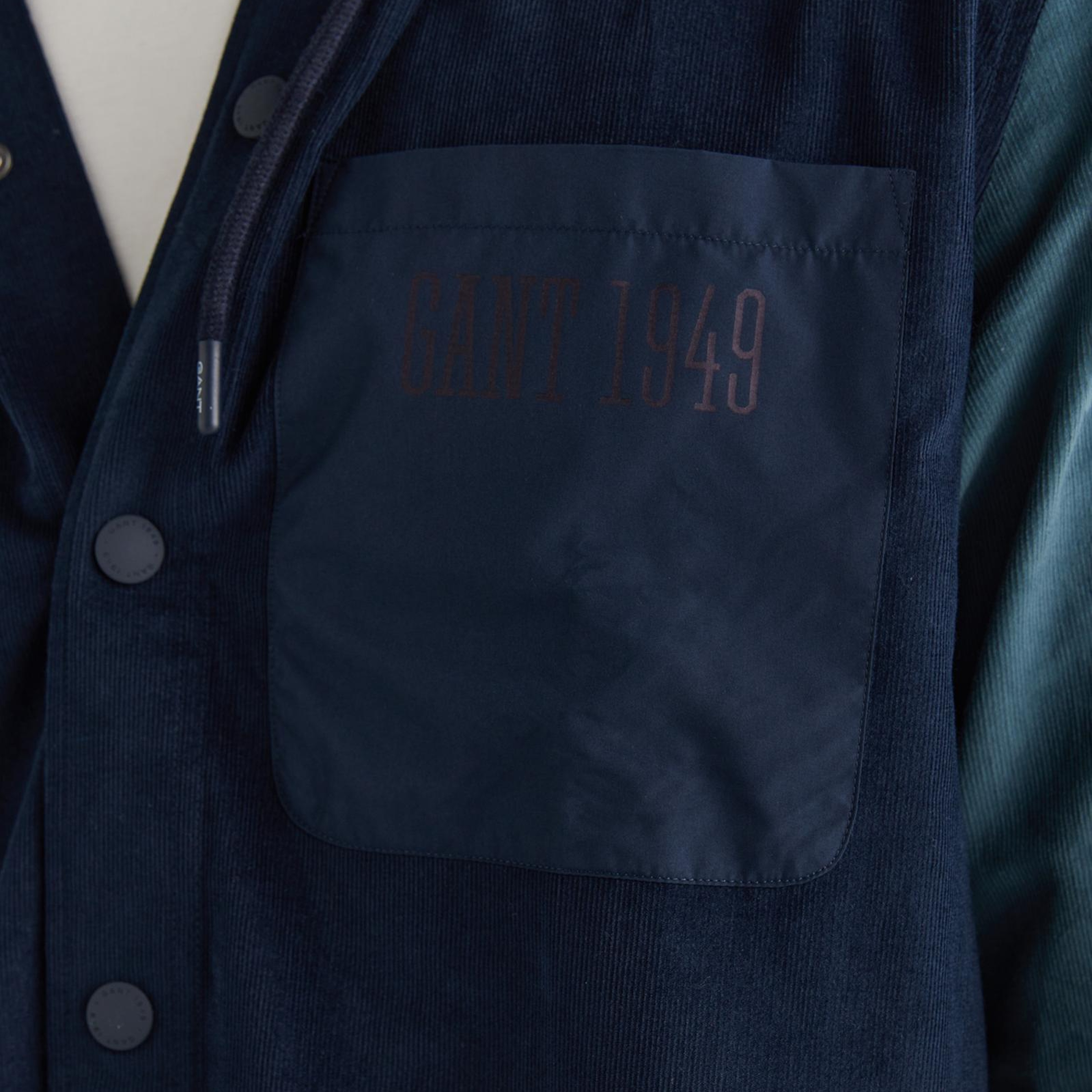 GANT Erkek Lacivert Oversize Fit Kapüşonlu Logolu Gömlek