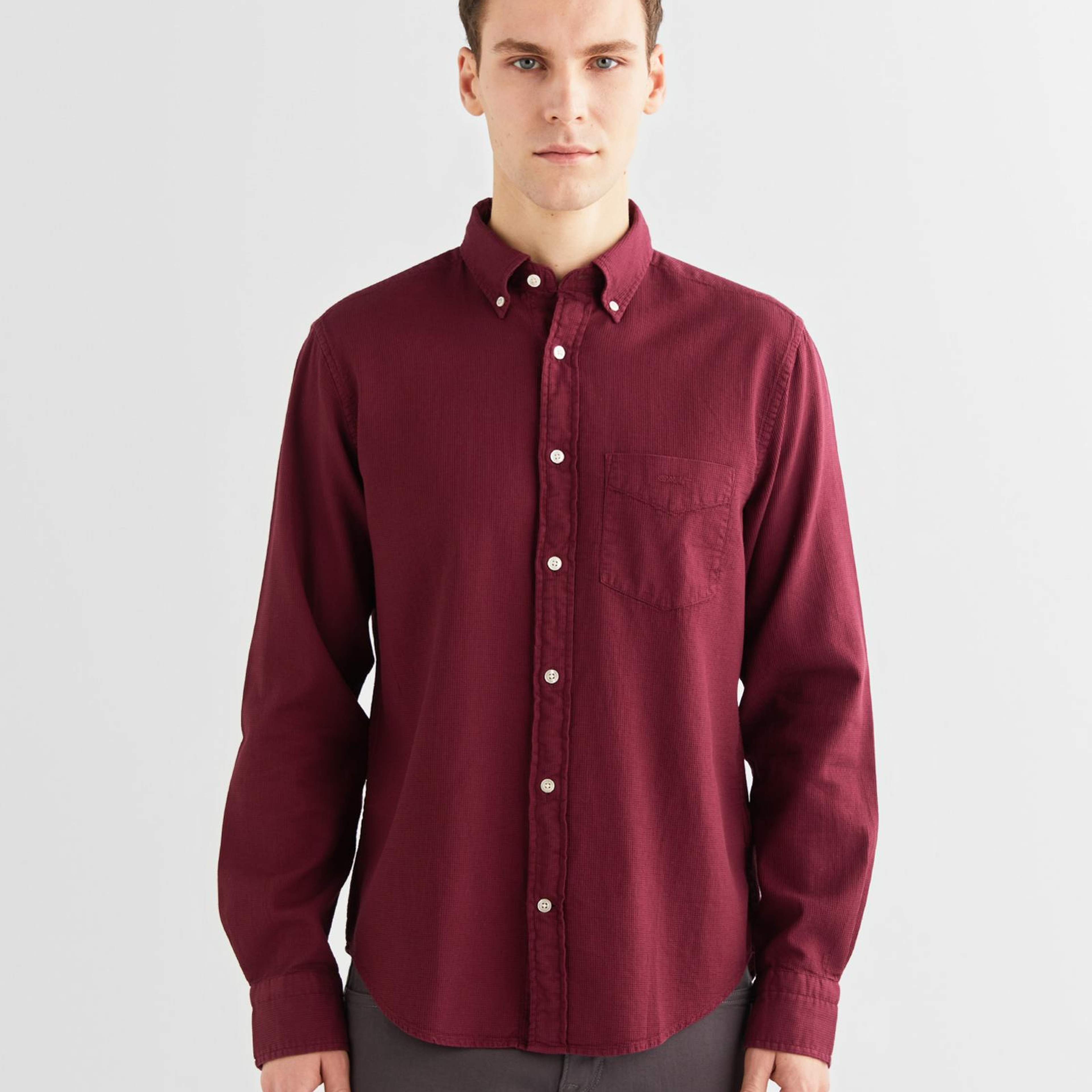 GANT Erkek Kırmızı Regular Fit Düğmeli Yaka Gömlek