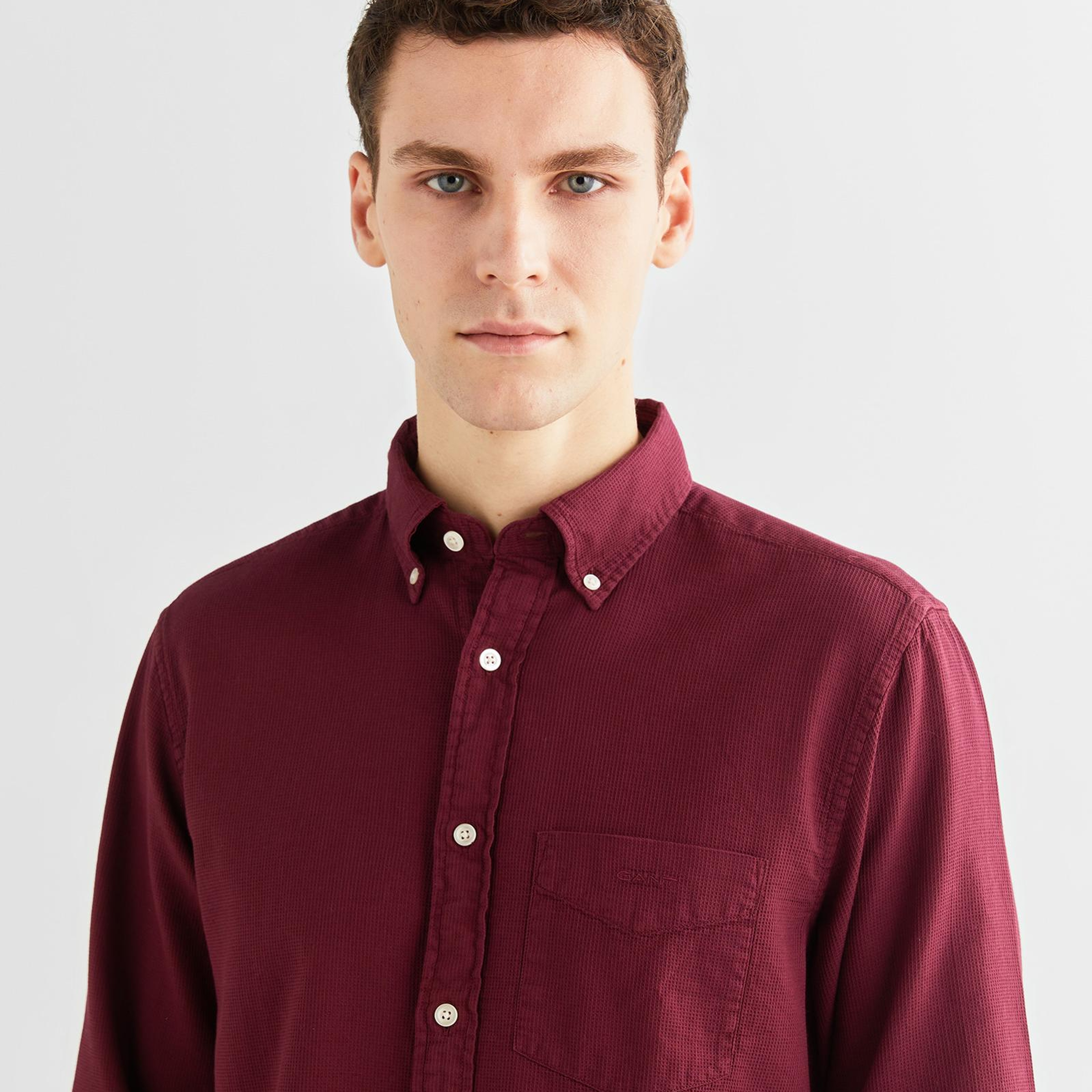 GANT Erkek Kırmızı Regular Fit Düğmeli Yaka Gömlek