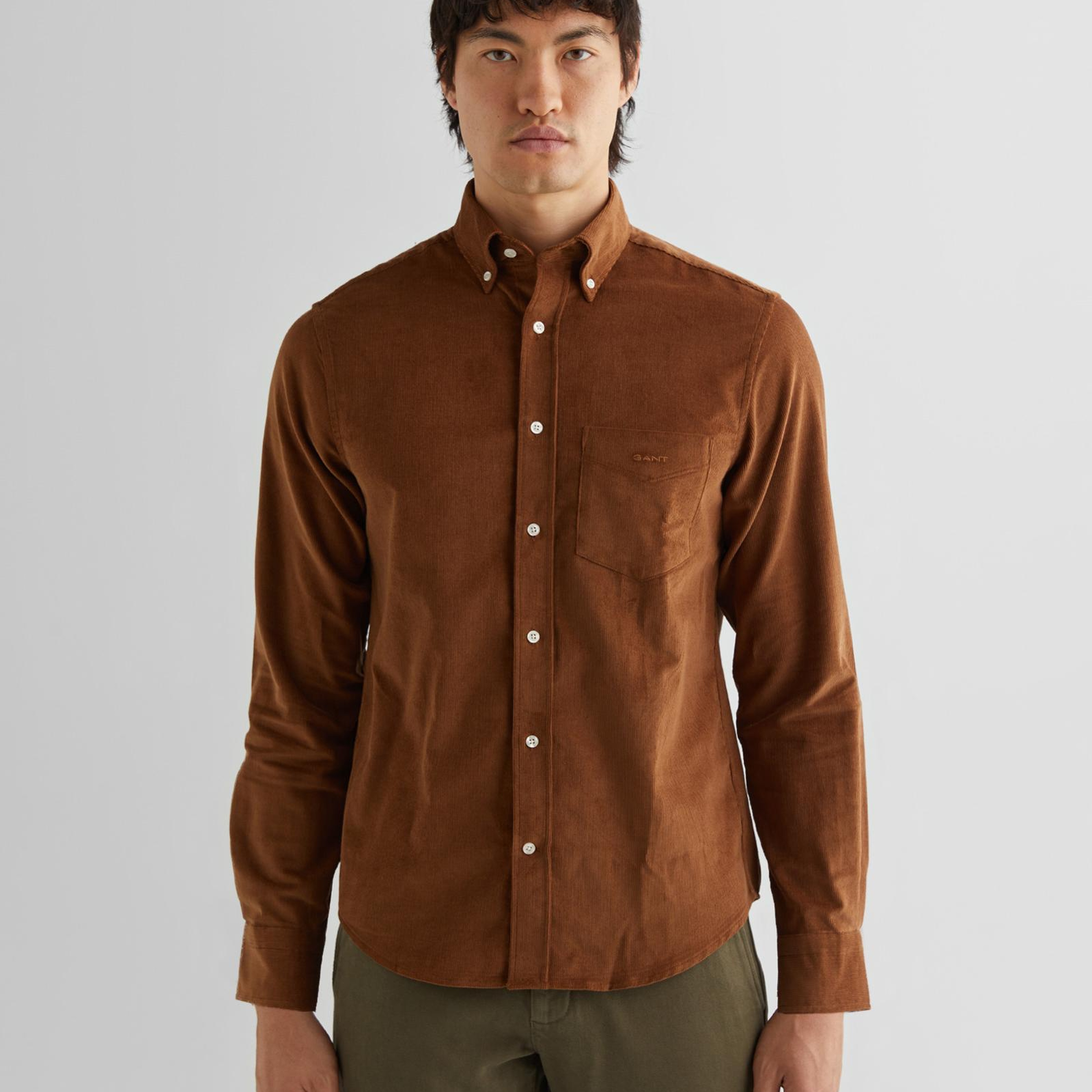 GANT Erkek Kahverengi Regular Fit Düğmeli Yaka Kadife Gömlek
