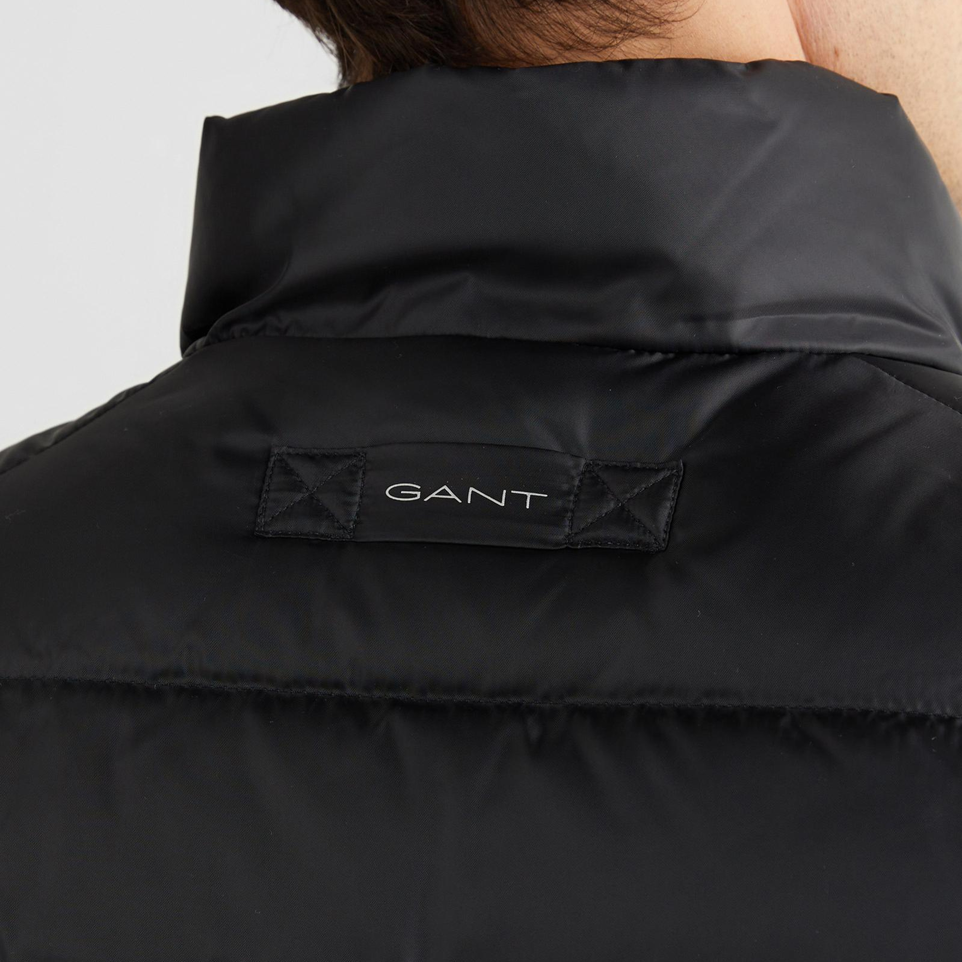 GANT Erkek Siyah Regular Fit Dik Yaka Kaz Tüyü Yelek