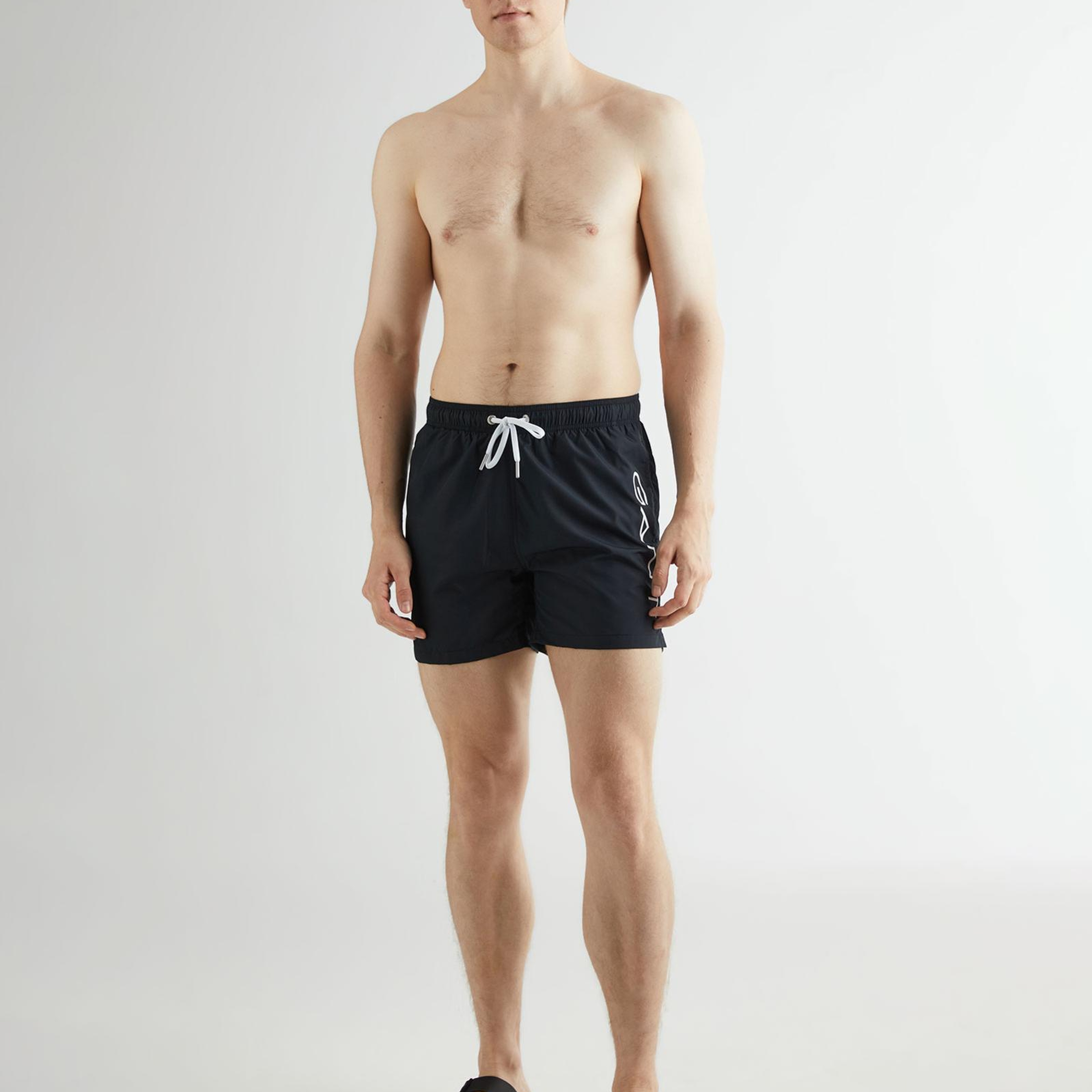 GANT Erkek Siyah Regular Fit Logolu Mayo Şort