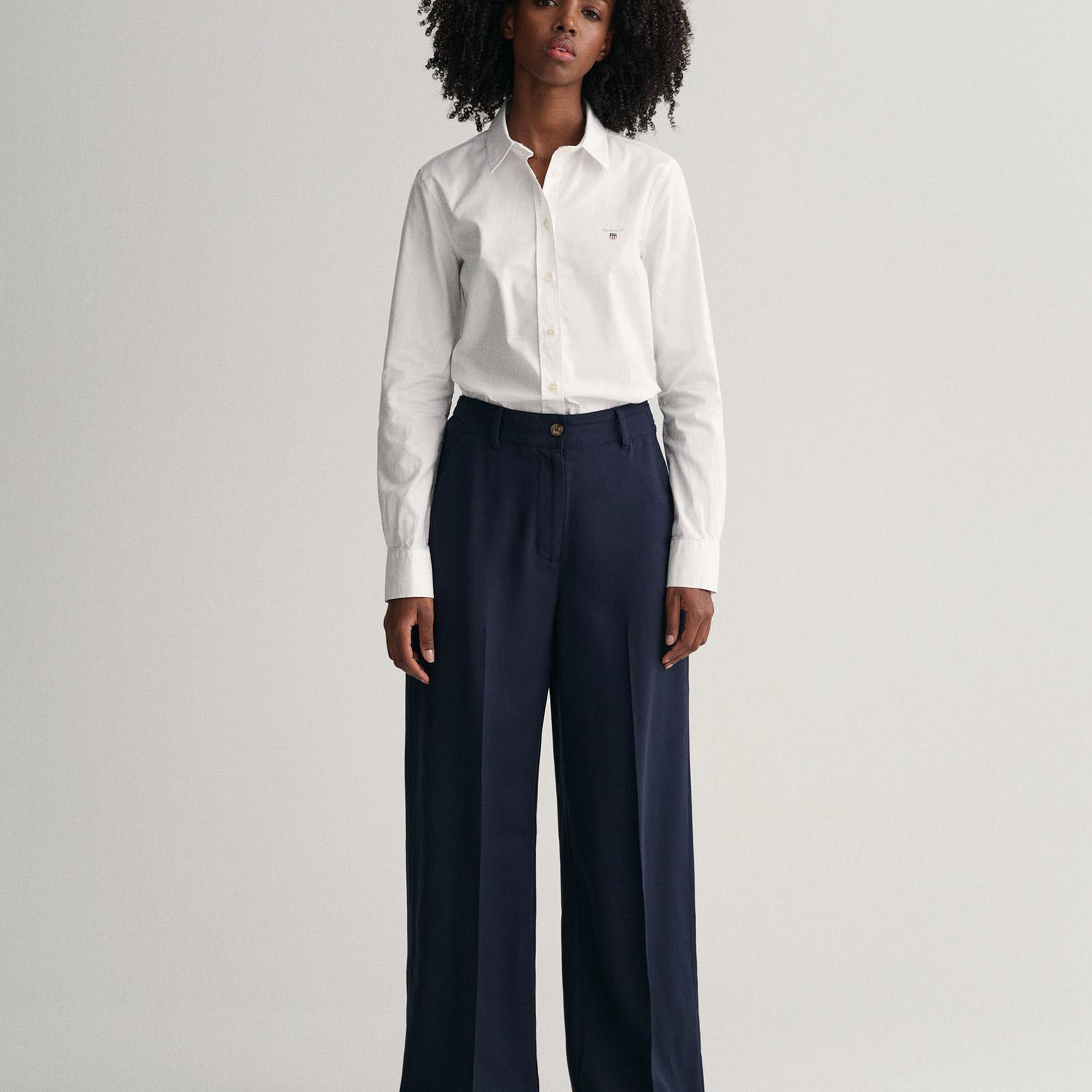 GANT Kadın Beyaz Slim Fit Düğmeli Yaka Oxford Gömlek