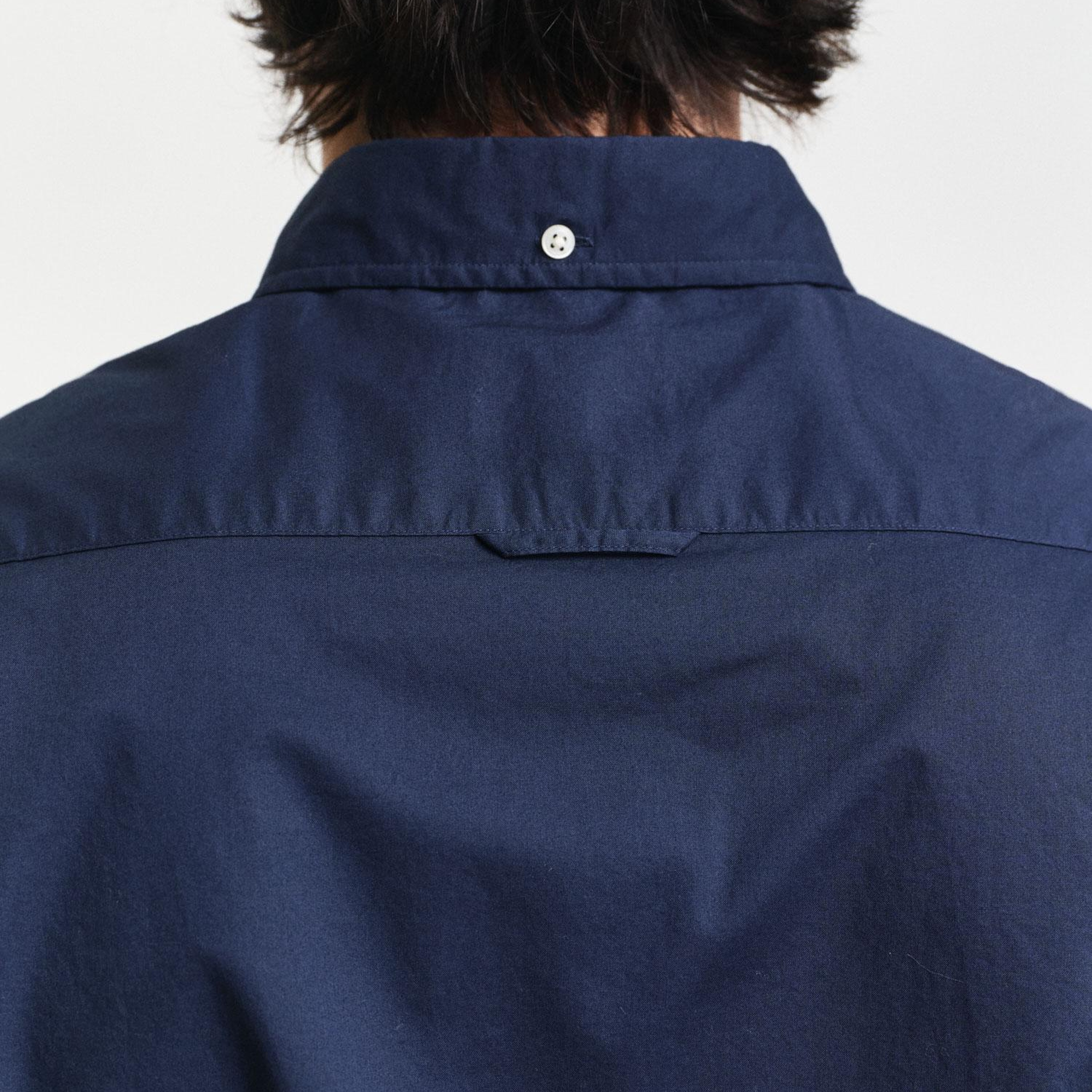 GANT Erkek Lacivert Slim Fit Düğmeli Yaka Broadcloth Gömlek