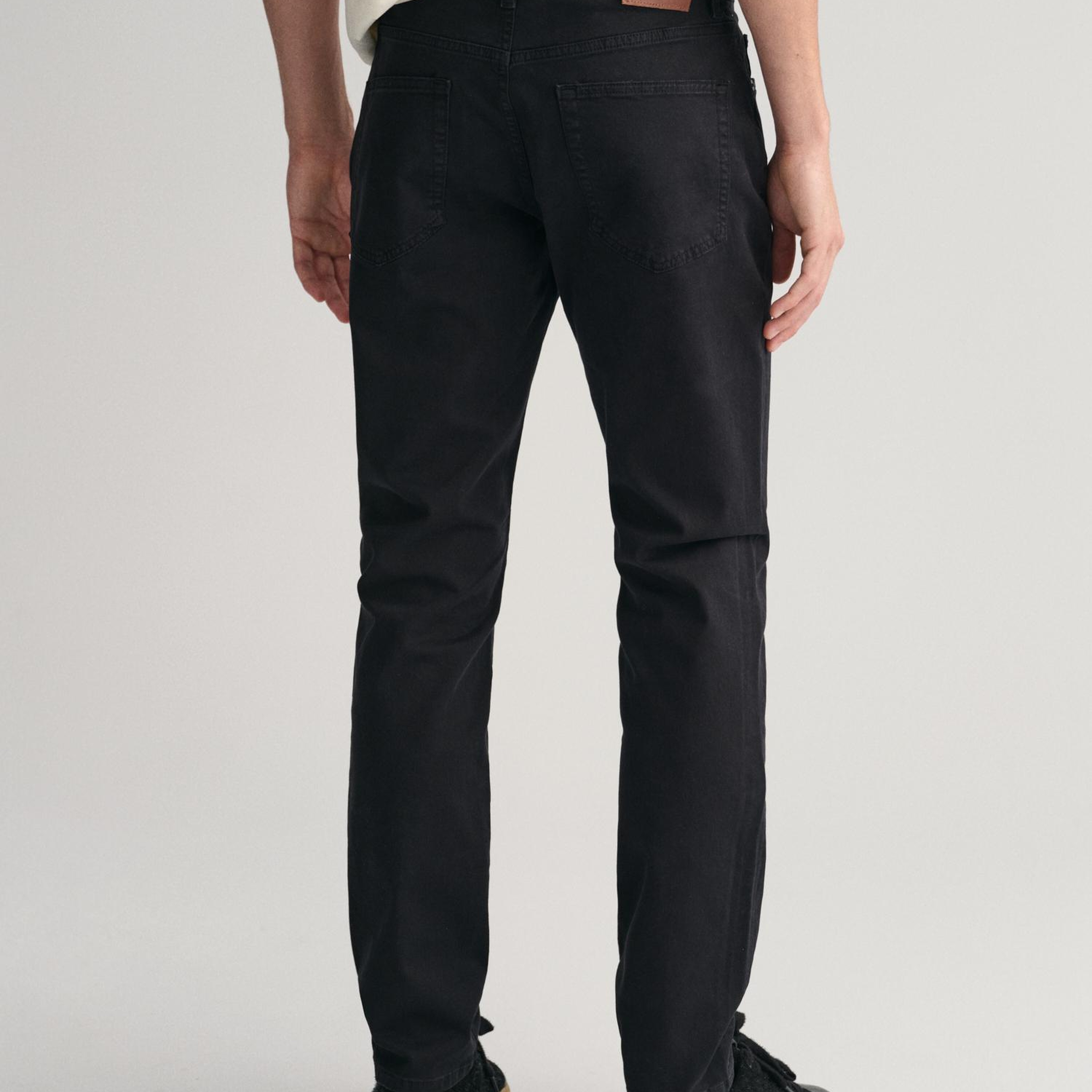 GANT Erkek Siyah Slim Fit Jean