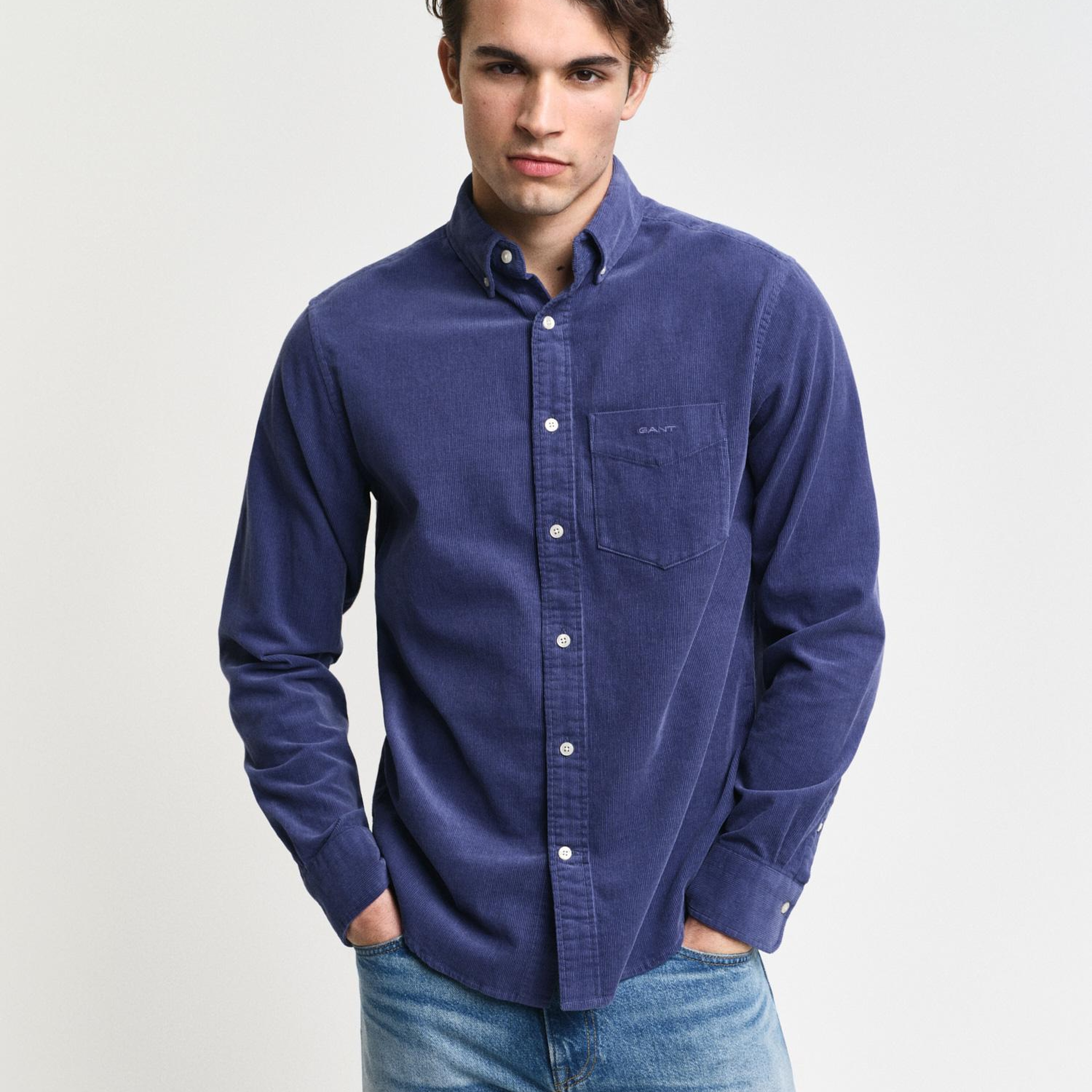 GANT Erkek Lacivert Regular Fit Düğmeli Yaka Kadife Gömlek