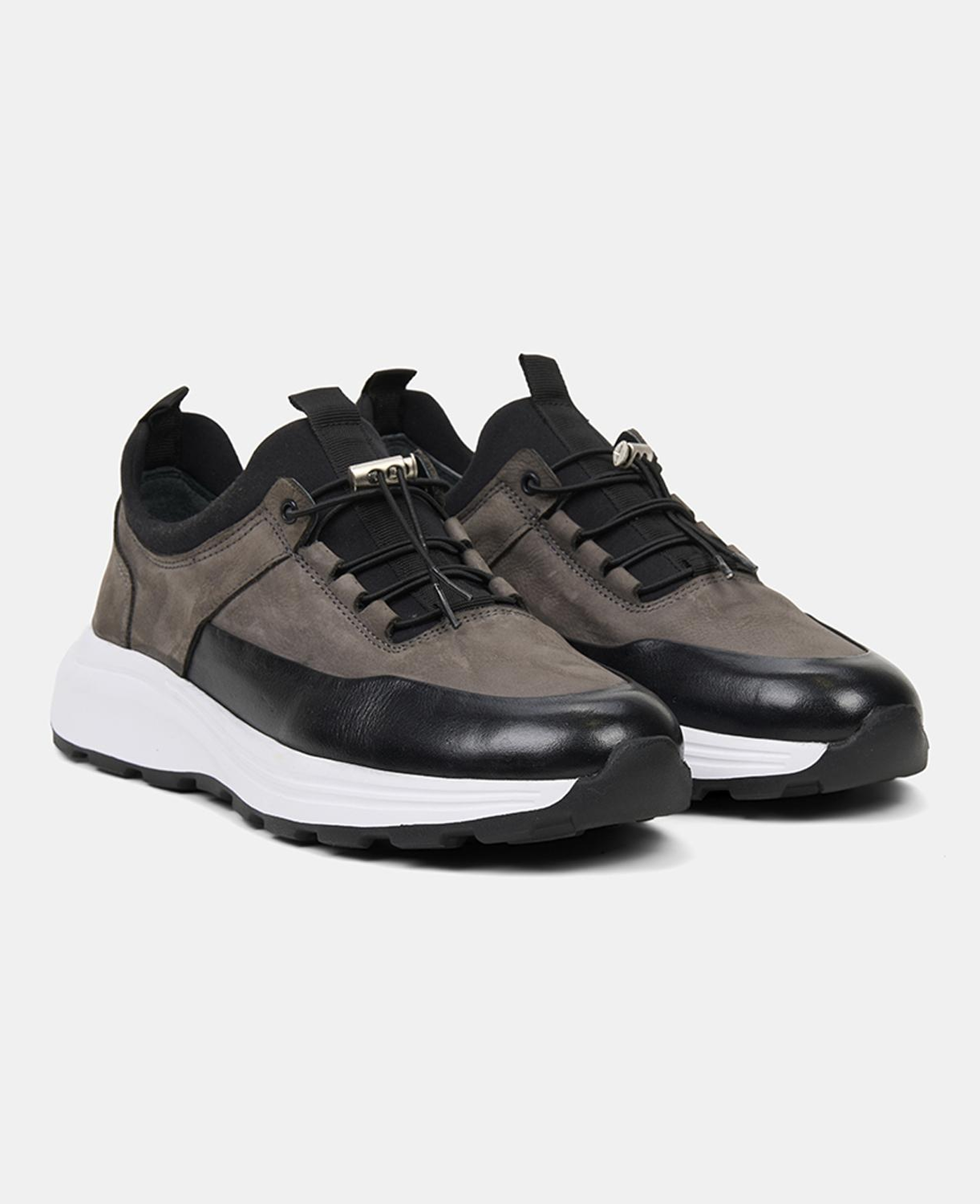 Erkek Siyah Lastik Bağcıklı Kalın Tabanlı Deri Sneaker