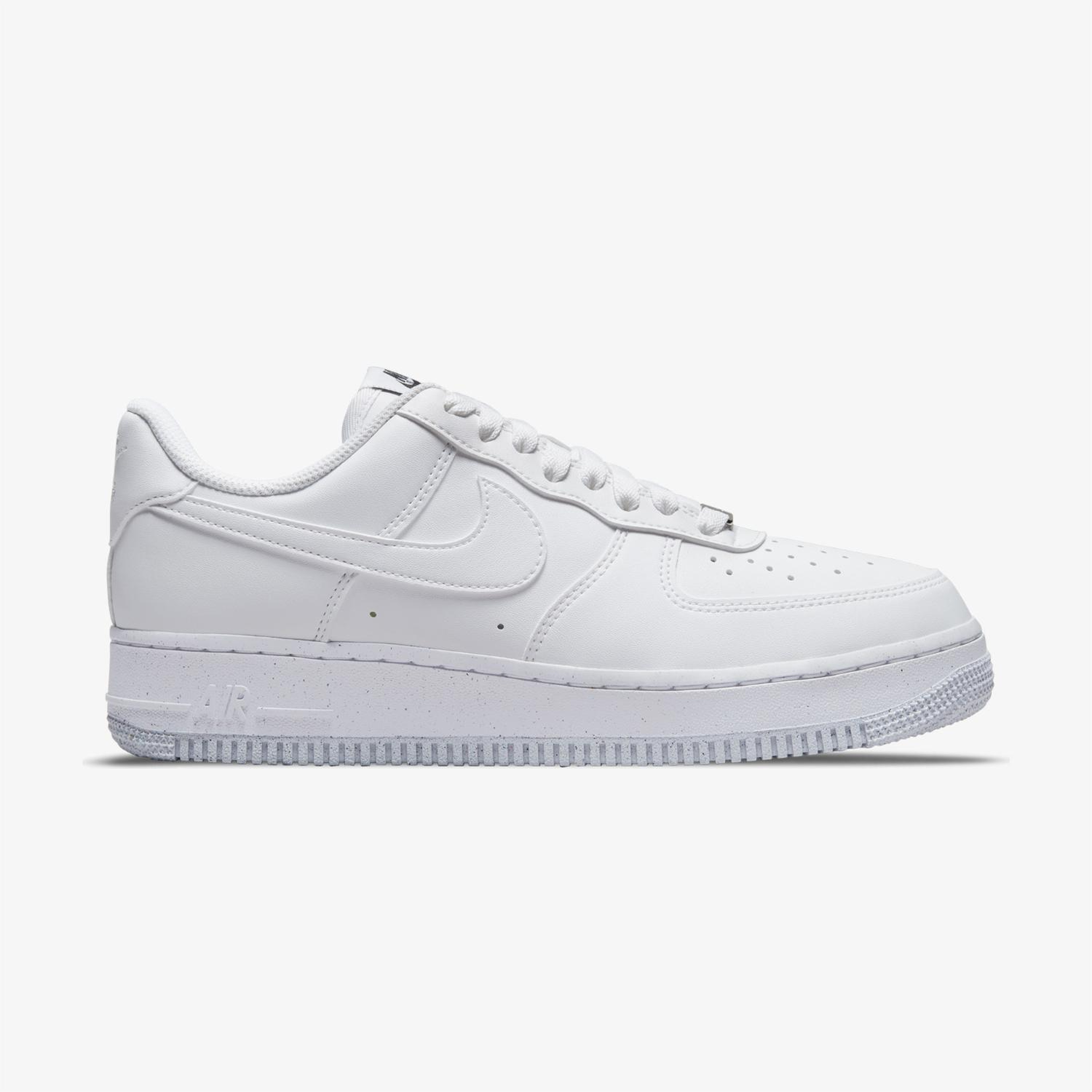 Nike Air Force 1 07 Next Nature Kadın Beyaz Spor Ayakkabı
