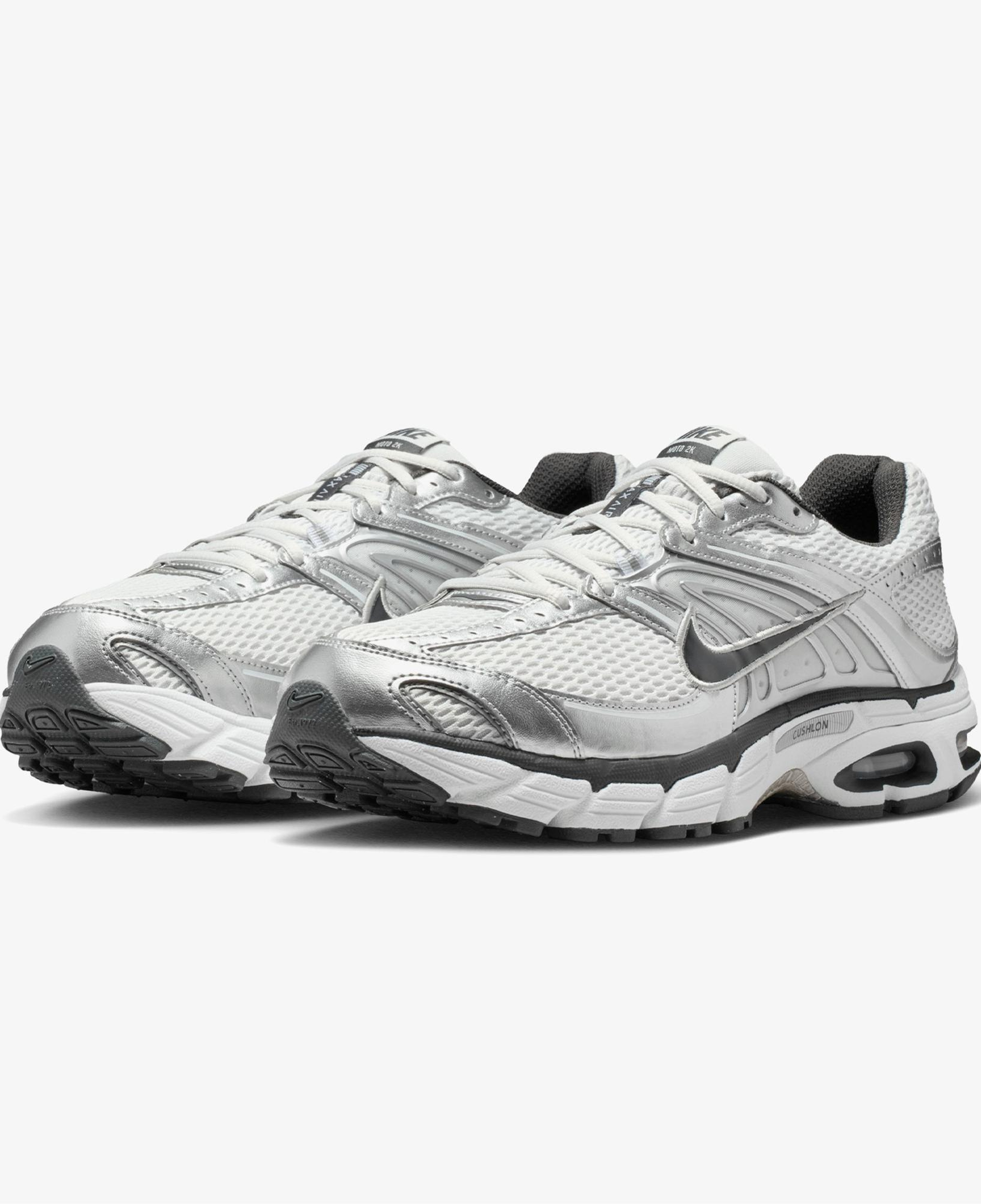 Nike Air Max Moto Erkek Gri Spor Ayakkabı