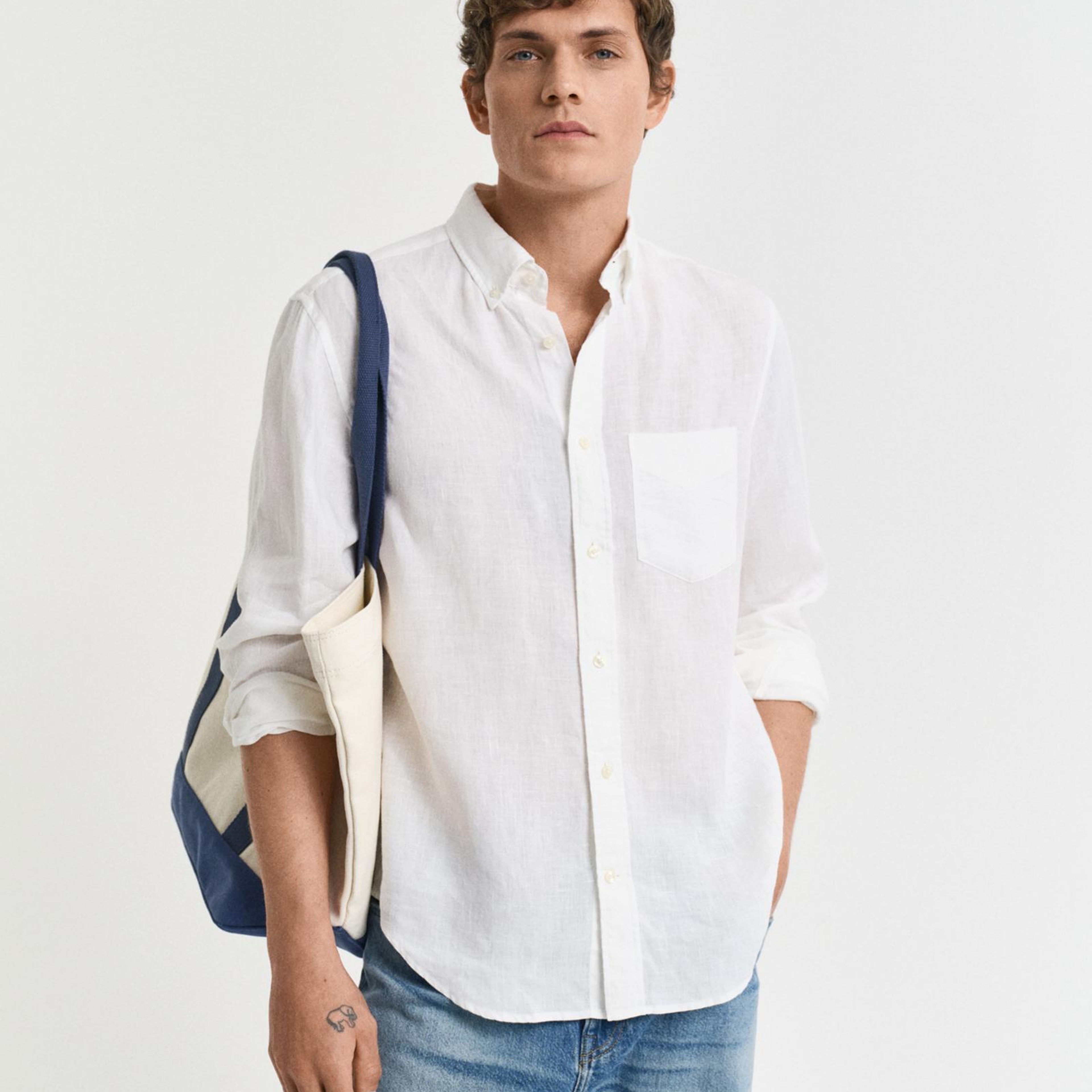 GANT Erkek Beyaz Regular Fit Düğmeli Yaka Keten Gömlek