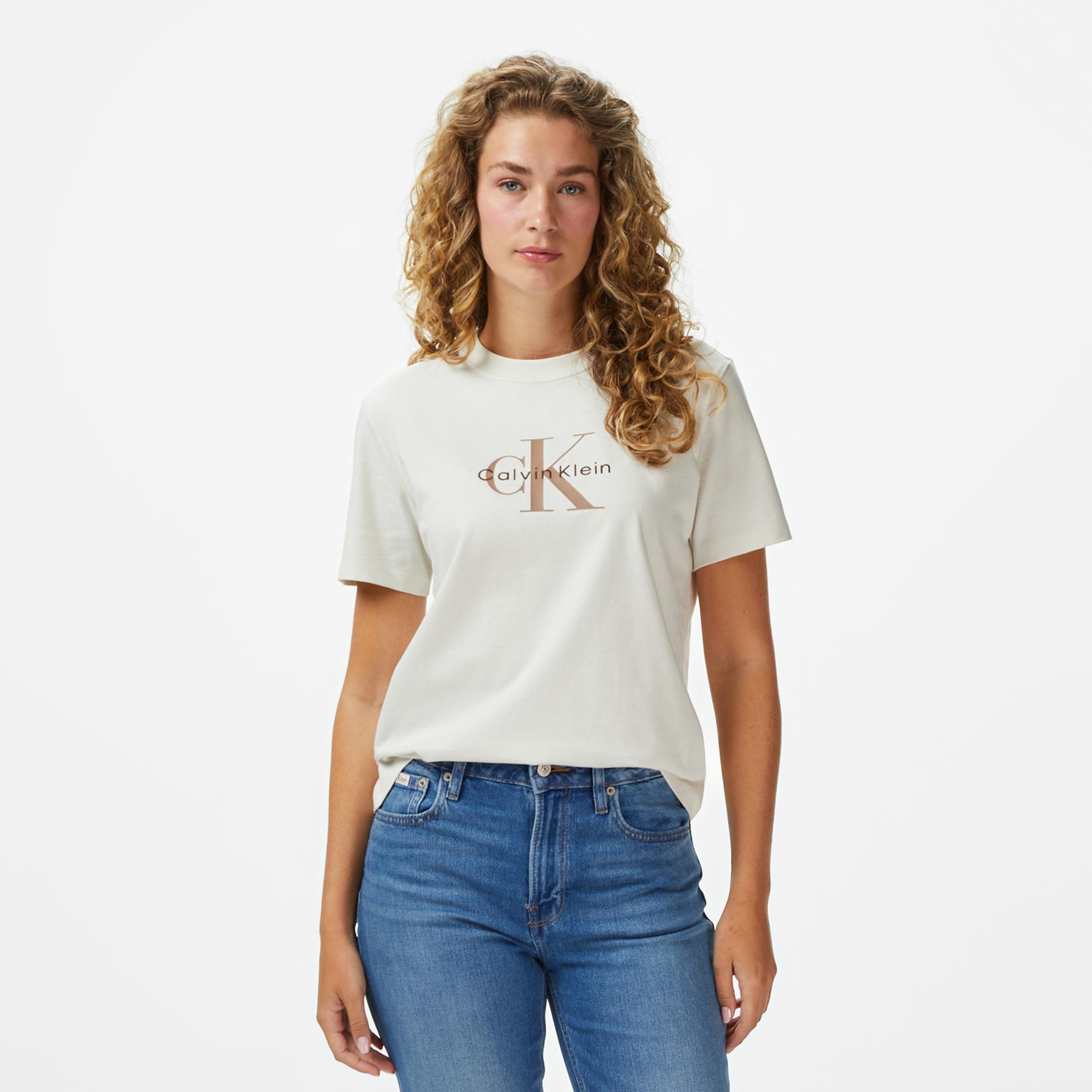 Calvin Klein Hr Ss Clssc Mnlg Cnc Kadın Bej T-Shirt