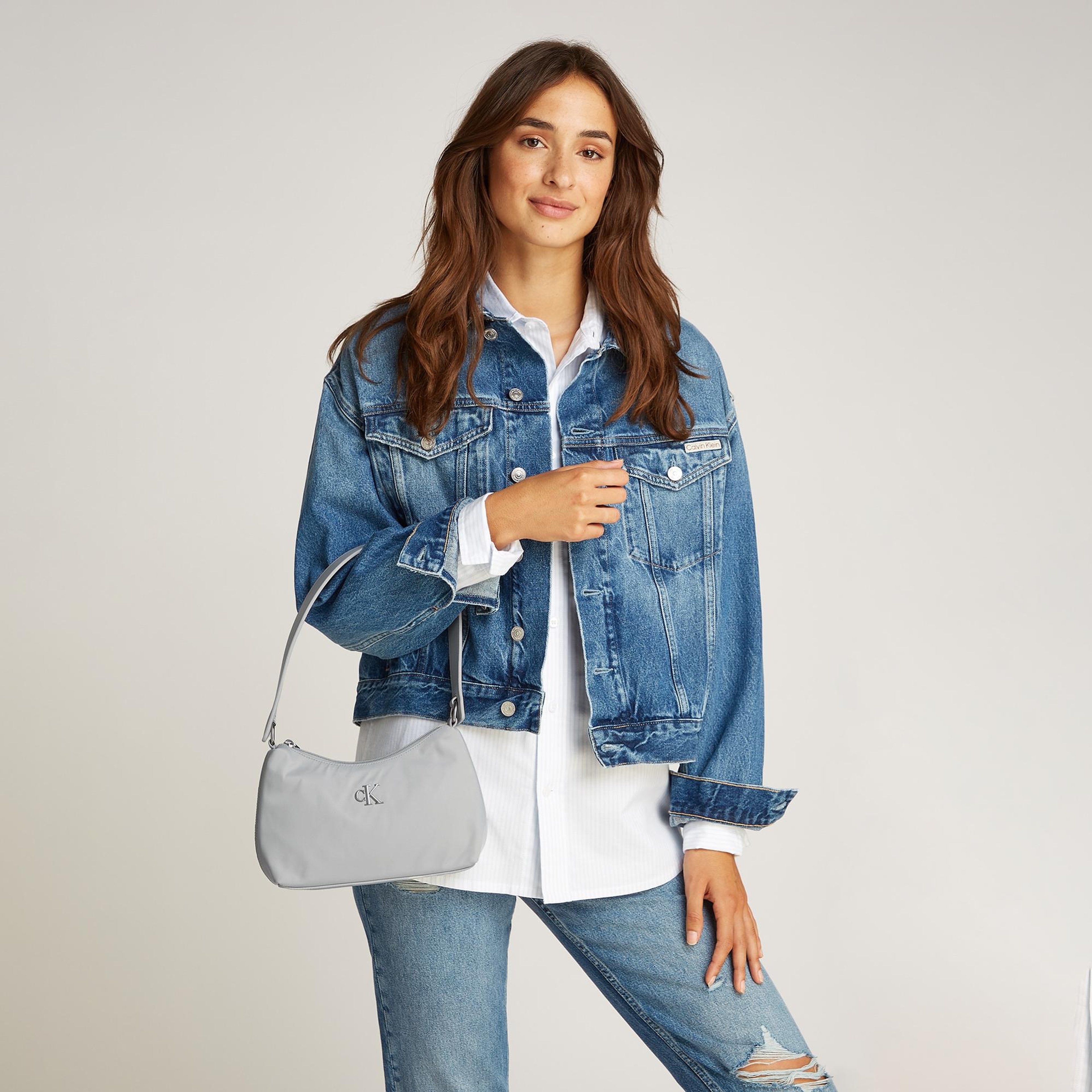 Calvin Klein Sleek Nylon Shoulder Kadın Gri El Çantası