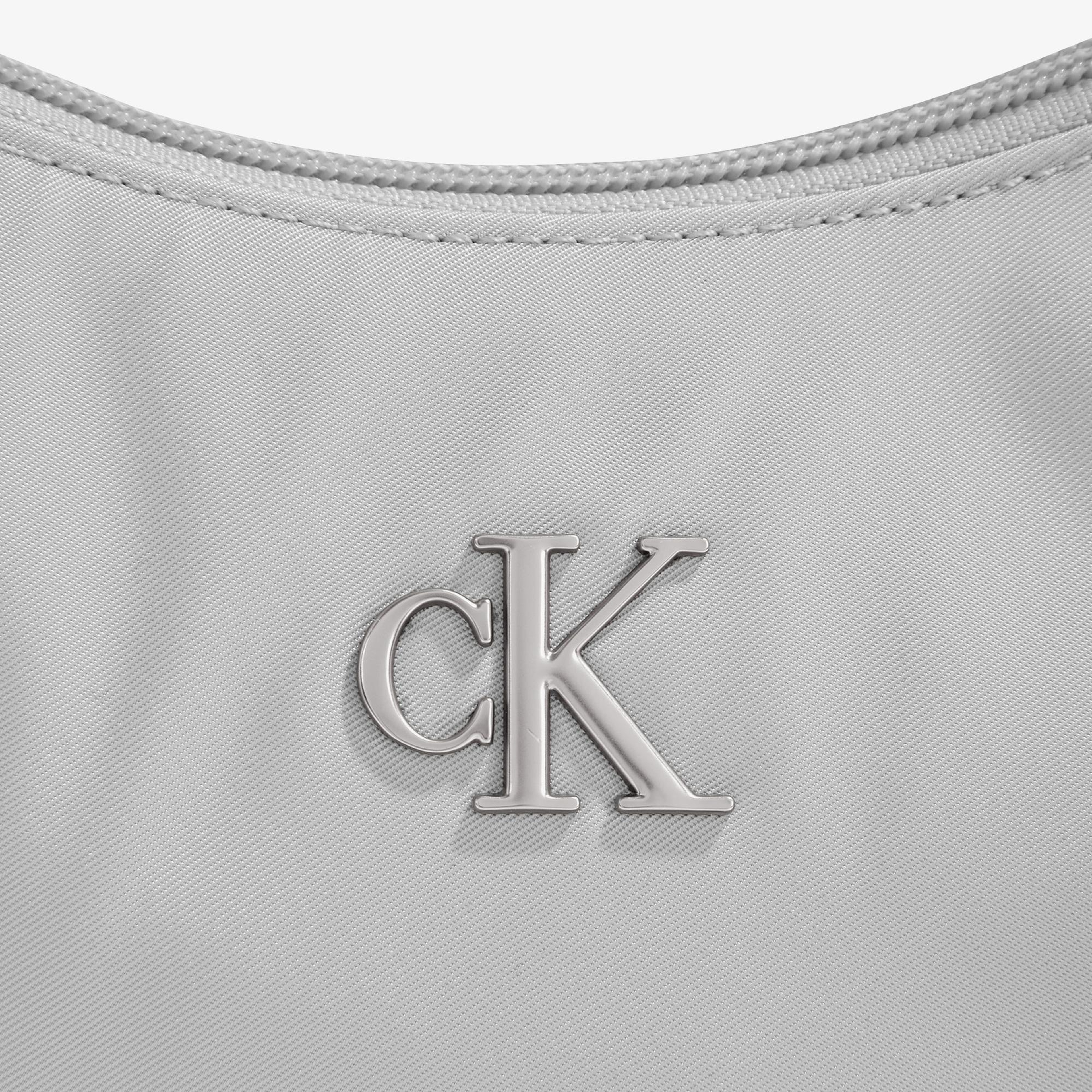 Calvin Klein Sleek Nylon Shoulder Kadın Gri El Çantası