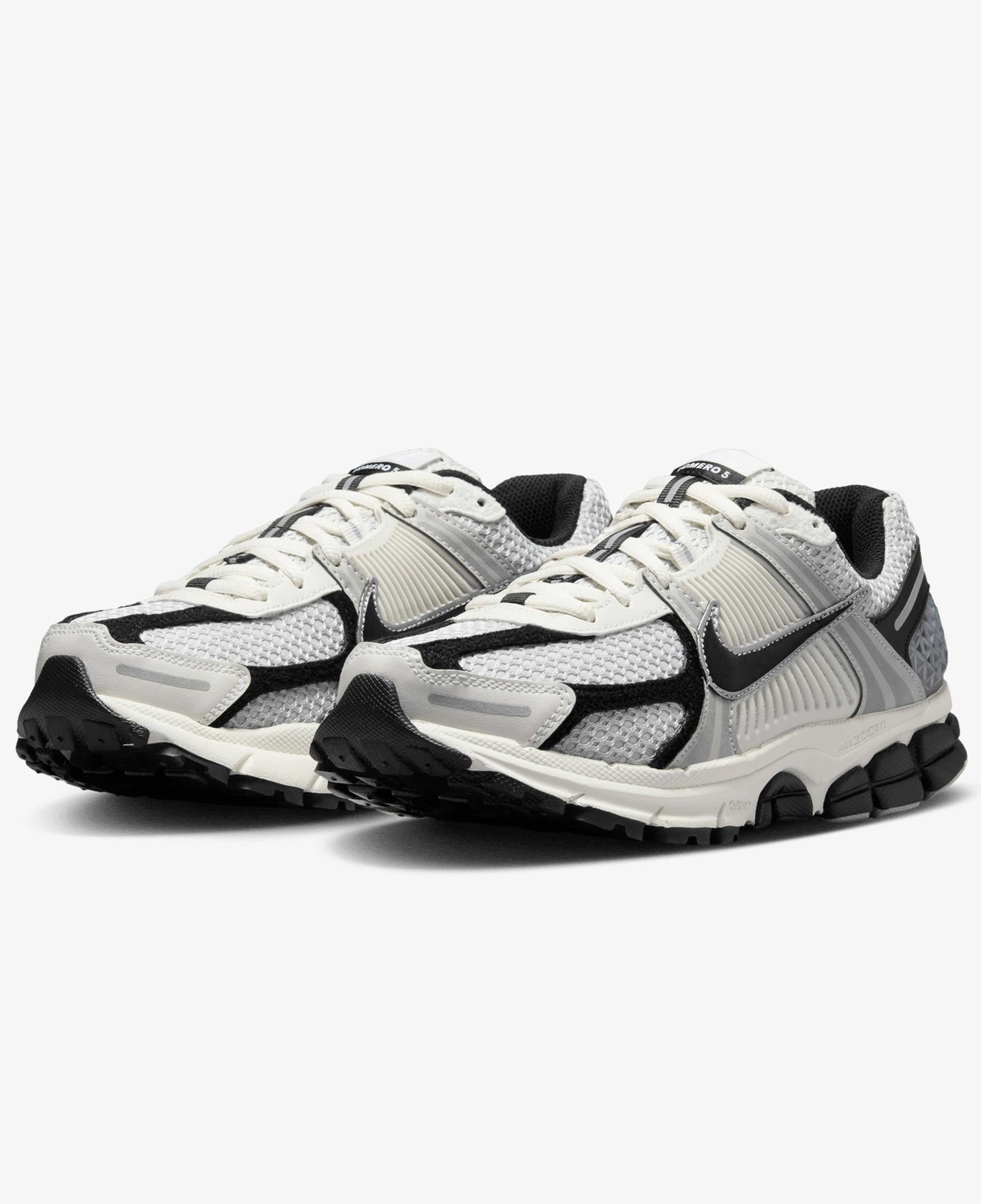 Nike Zoom Vomero 5 Kadın Gri Spor Ayakkabı