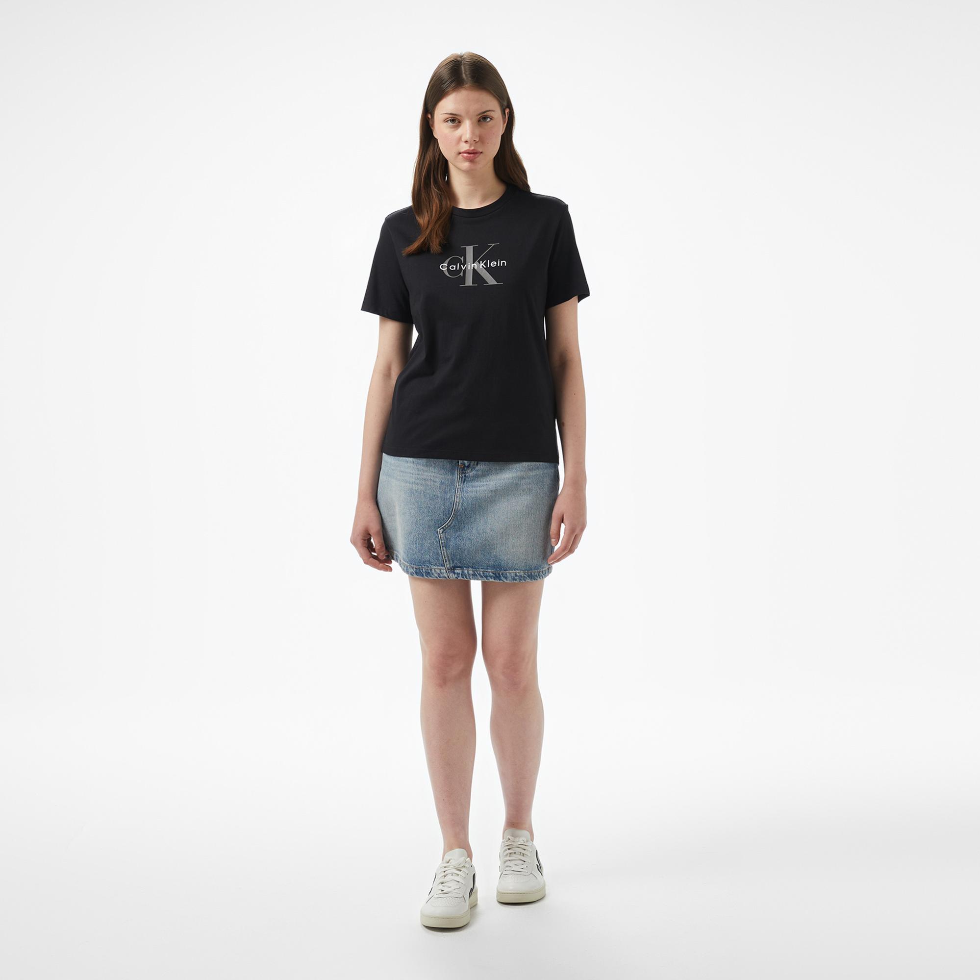 Calvin Klein Hero Classic Monologo Kadın Siyah T-Shirt