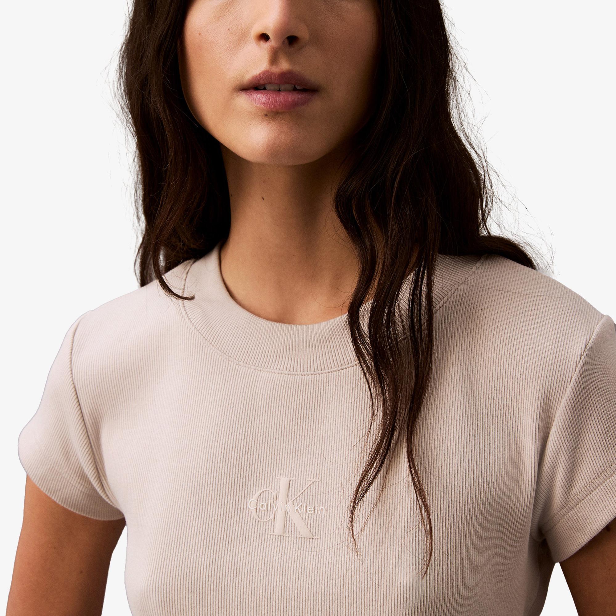 Calvin Klein Monogram Kadın Bej T-Shirt