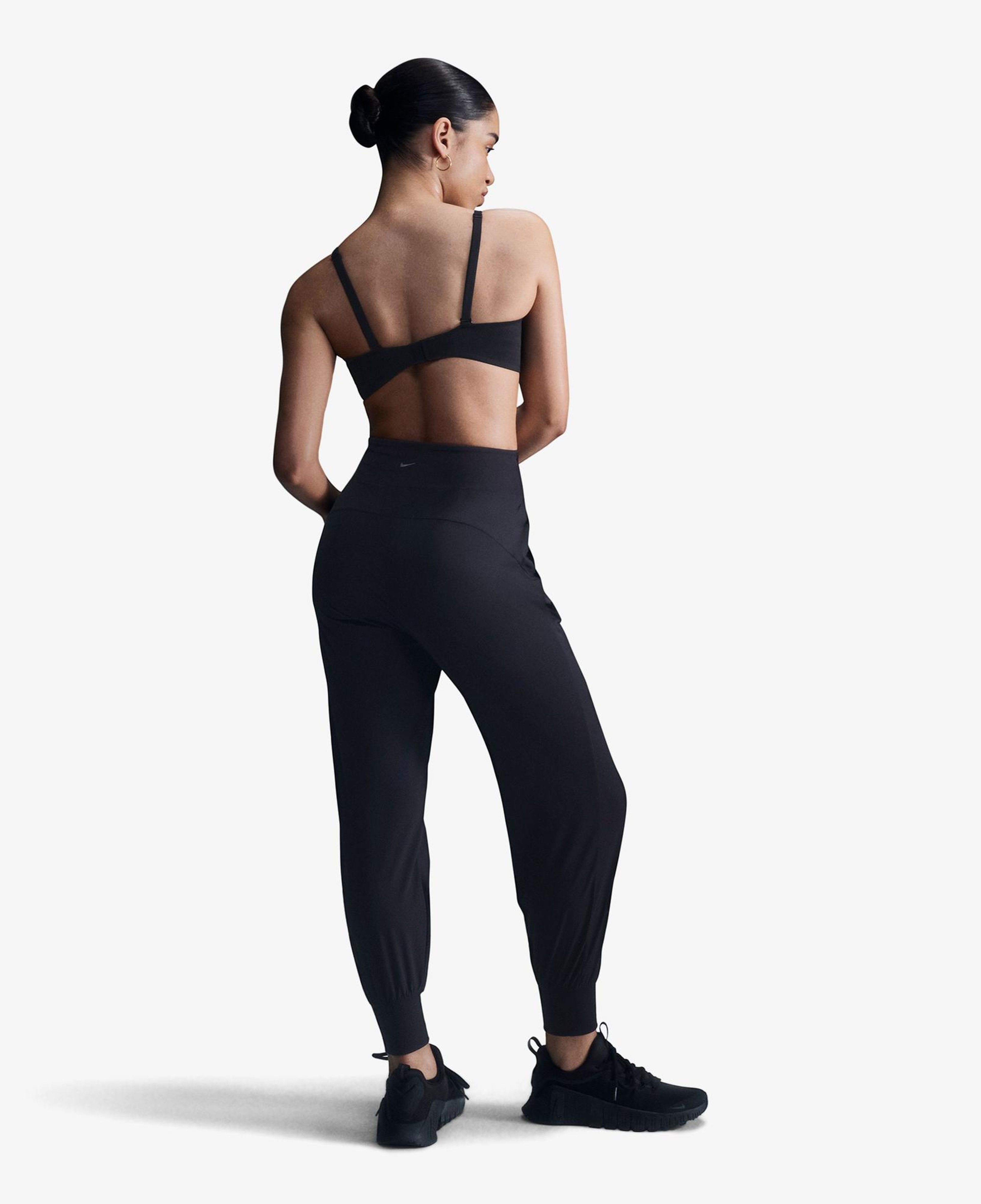 Nike Alate Minimalist Kadın Siyah Bra