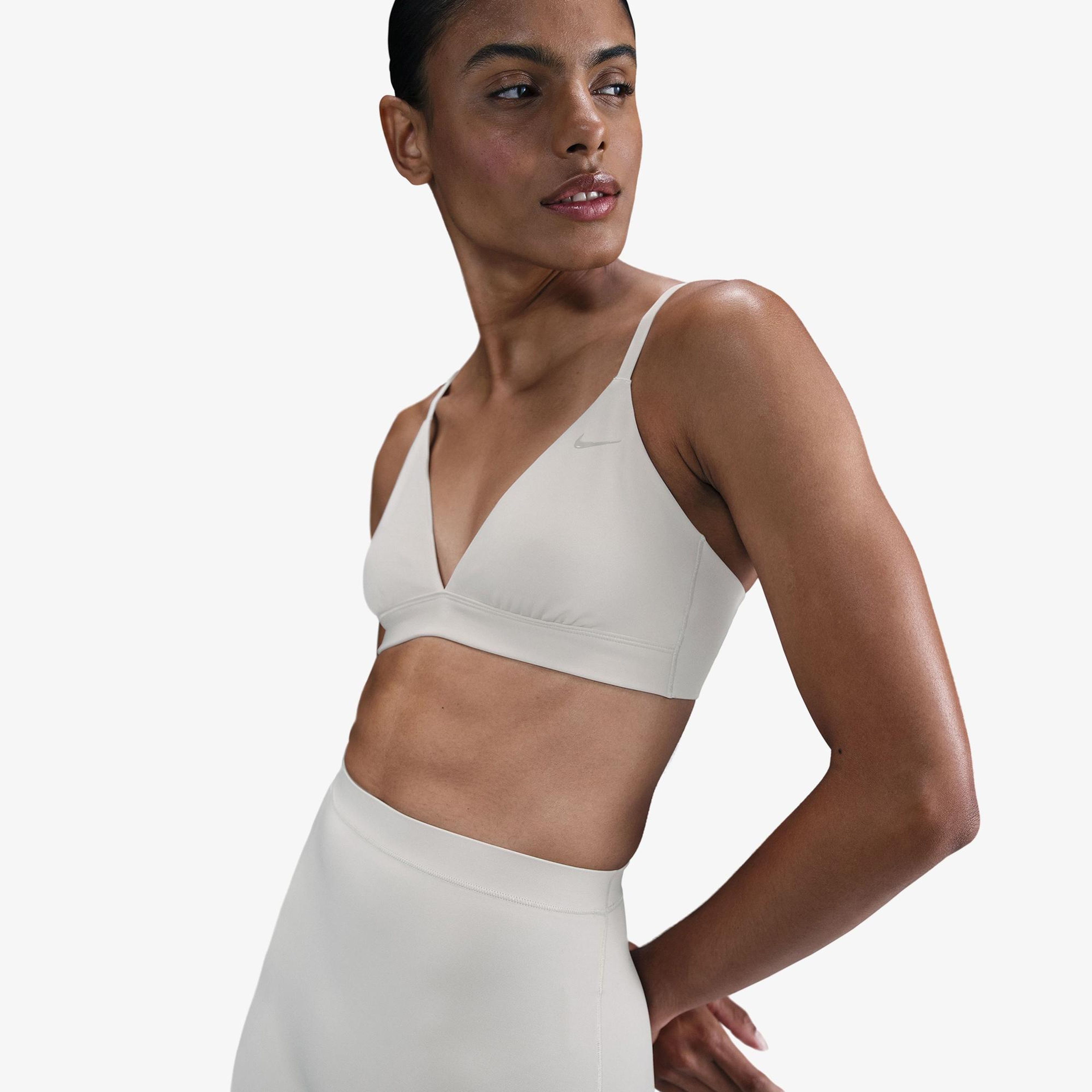 Nike Dri-Fit Form Kadın Beyaz Bra