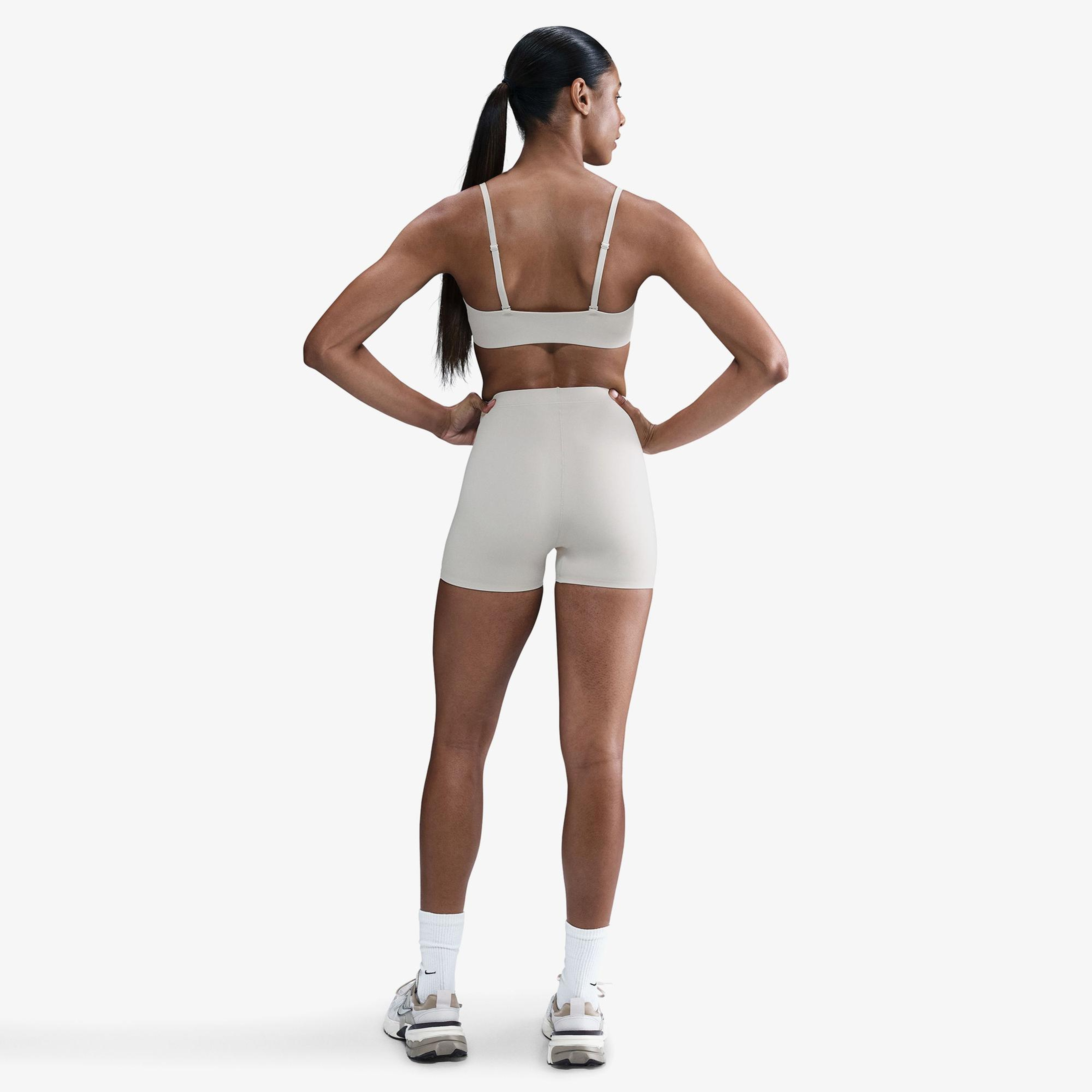 Nike Dri-Fit Form Kadın Beyaz Bra