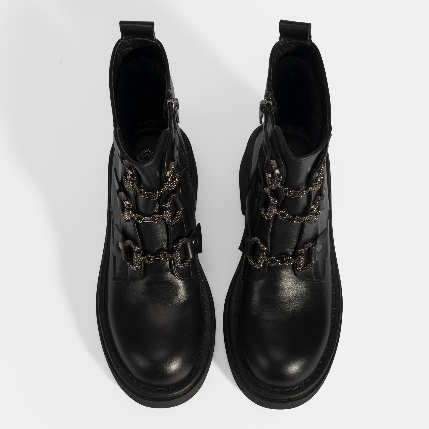 Kadın Siyah Metal Toka Detaylı Deri Postal Bot