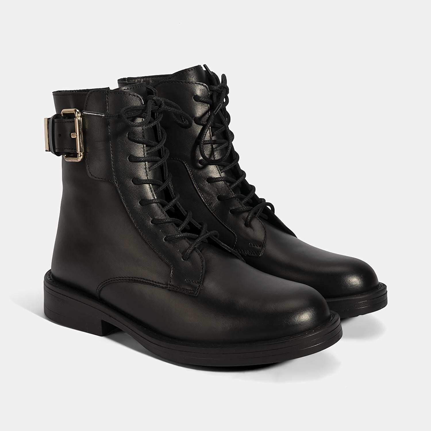 Kadın Siyah Bağcıklı Deri Postal Bot