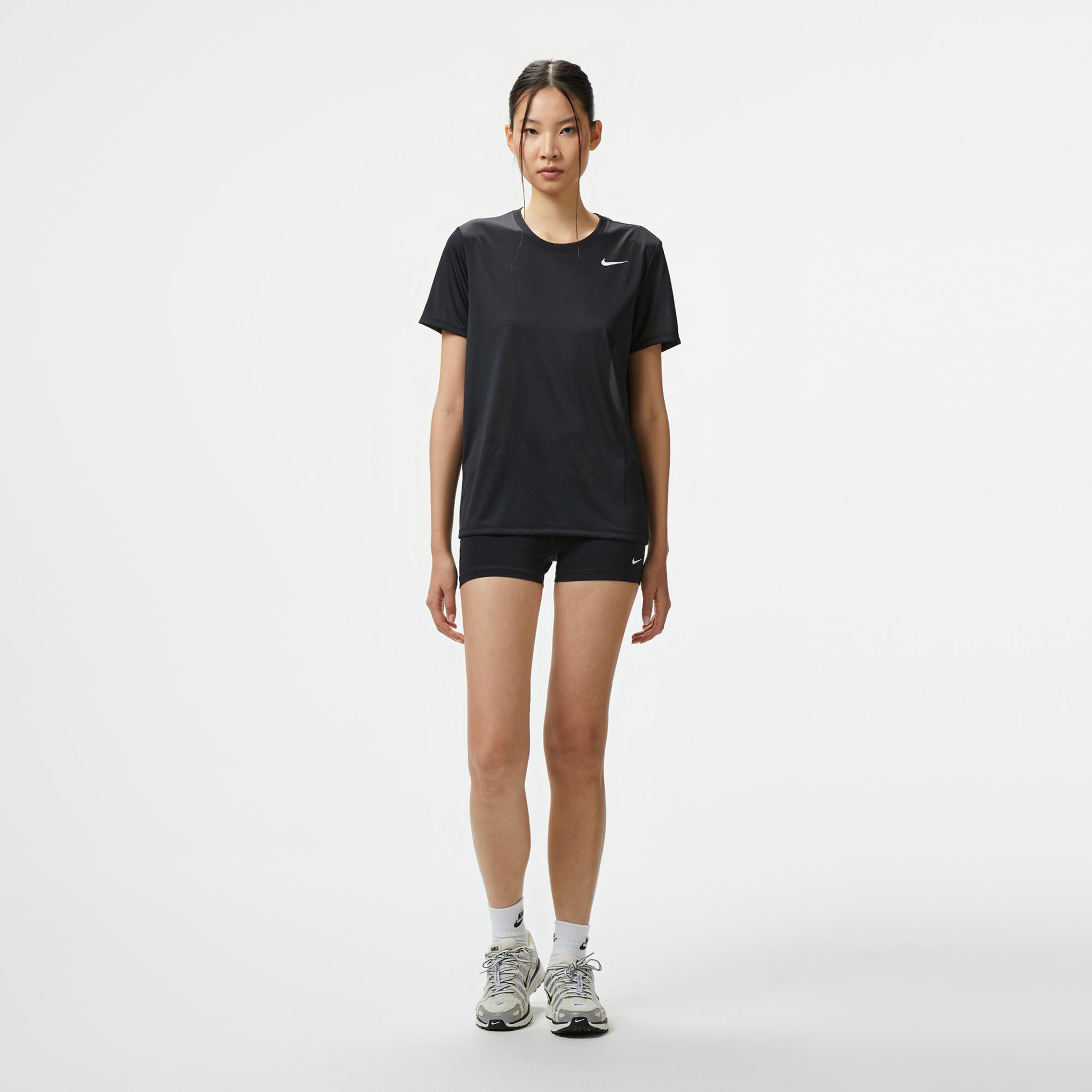 Nike Pro 365 8 cm Kadın Siyah Şort