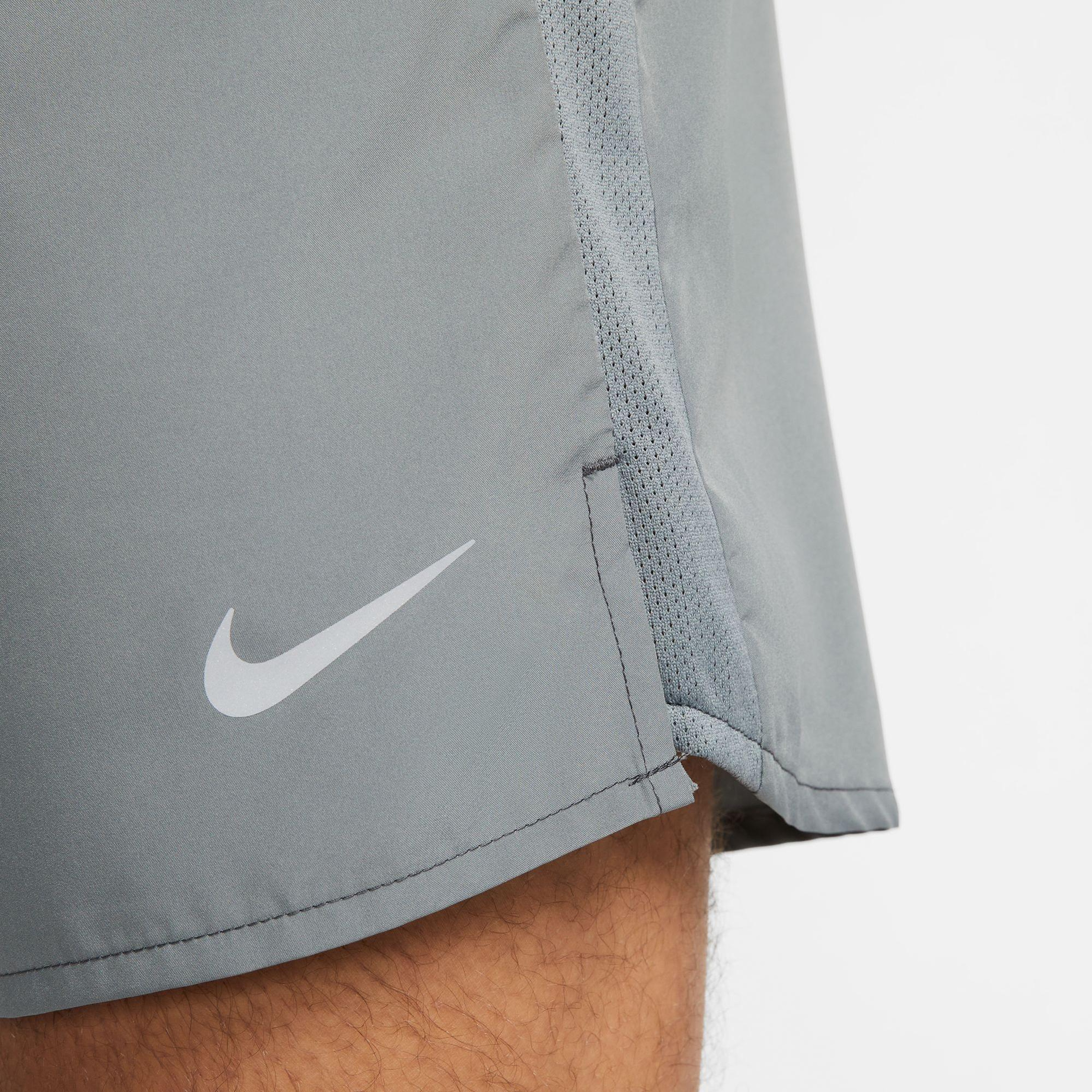 Nike Dri-Fit Challenger 18 cm Erkek Gri Şort