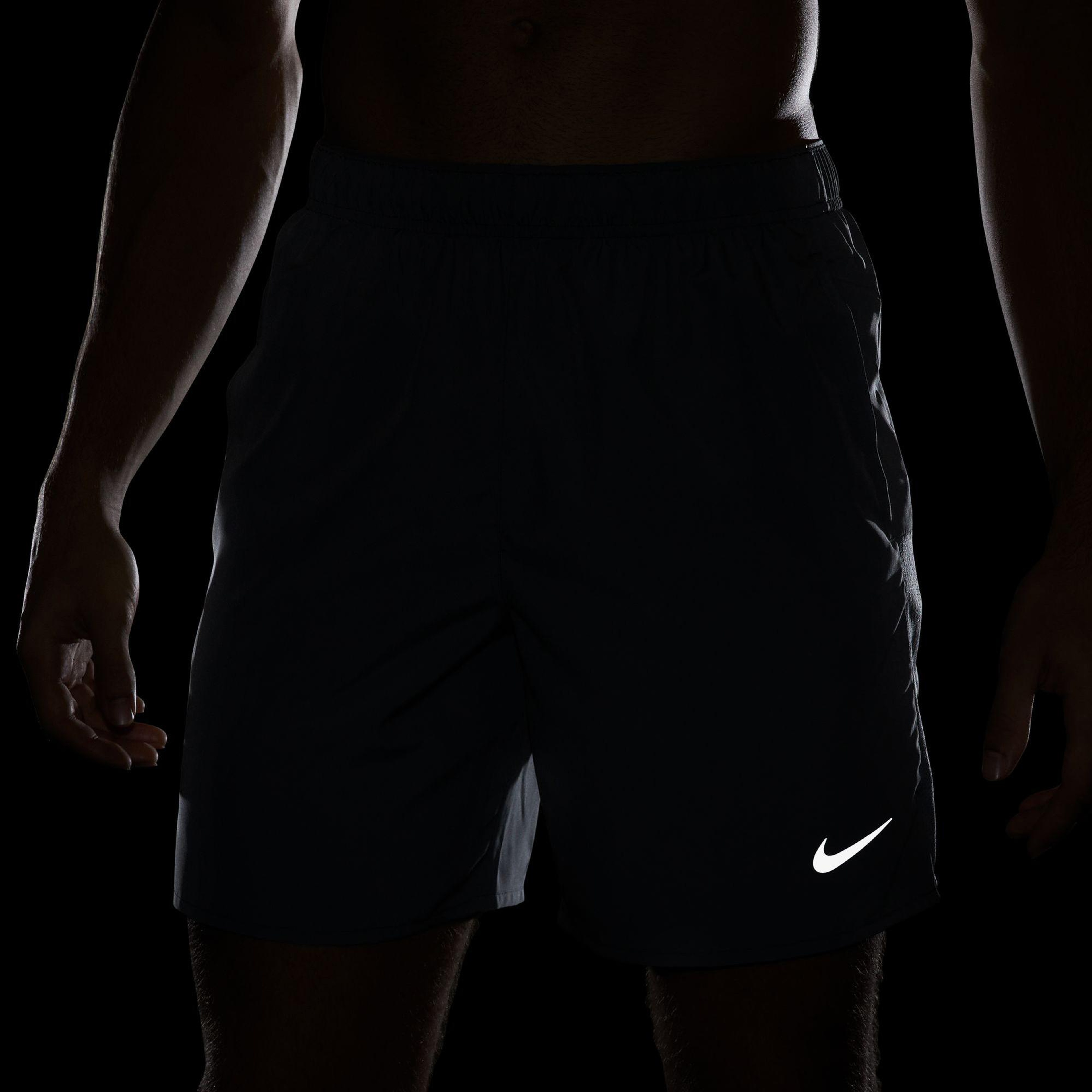 Nike Dri-Fit Challenger 18 cm Erkek Gri Şort