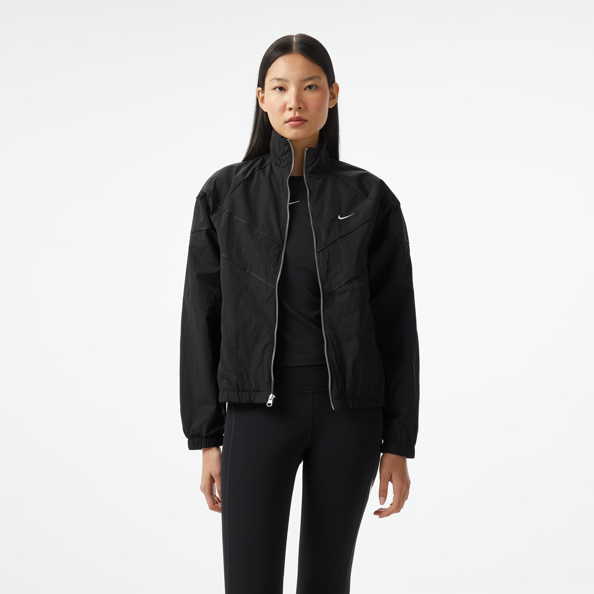 Nike Sportswear Windrunner Woven Kadın Siyah Ceket