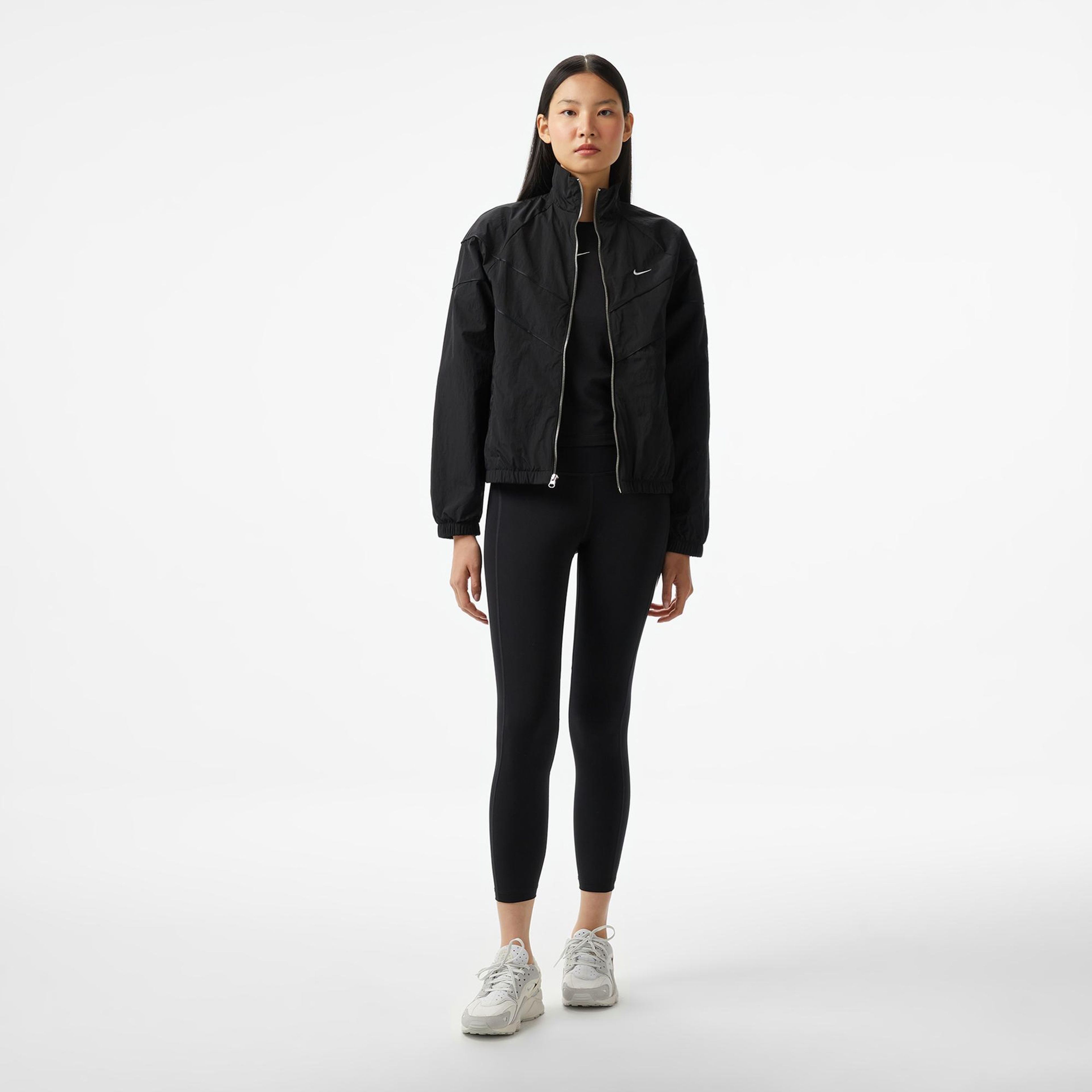 Nike Sportswear Windrunner Woven Kadın Siyah Ceket