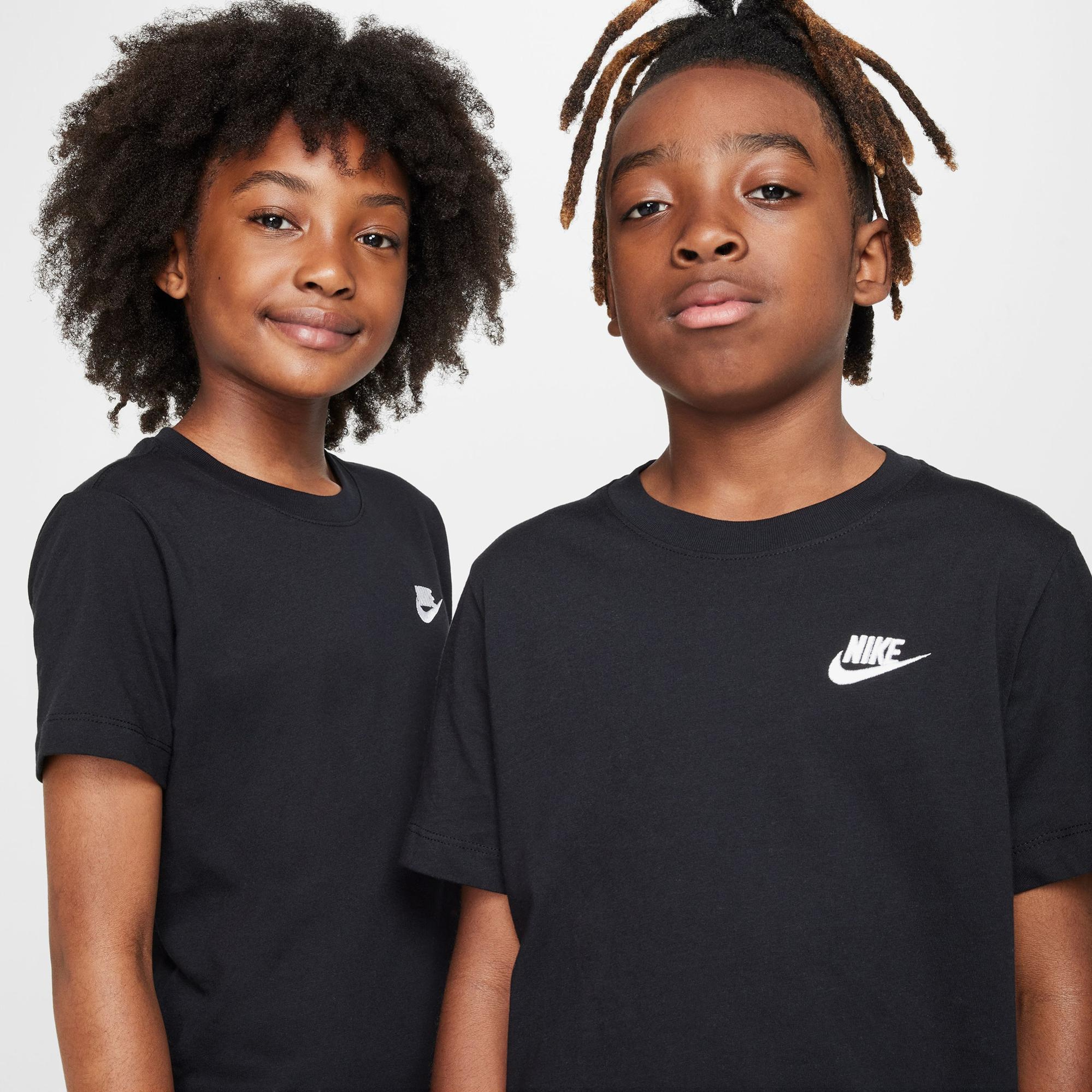 Nike Sportswear Futura Çocuk Siyah T-Shirt
