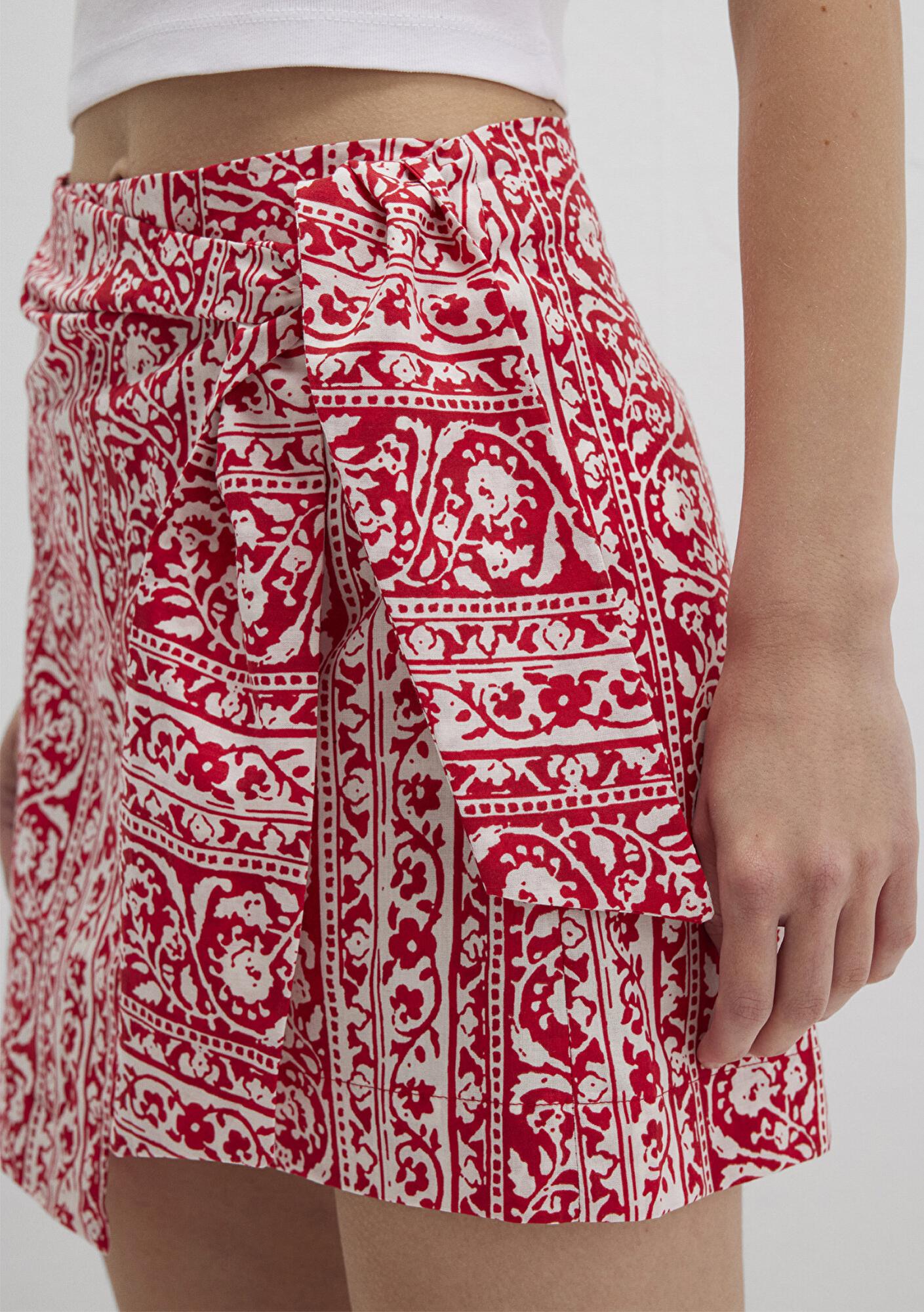 Mavi Bağlama Detaylı Baskılı Kırmızı Mini Etek 1310767-91091