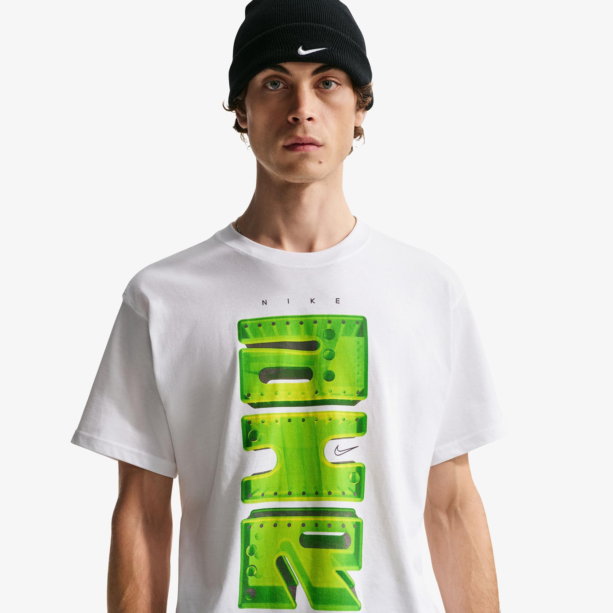 Nike Sportswear Day Plus Erkek Beyaz T-Shirt